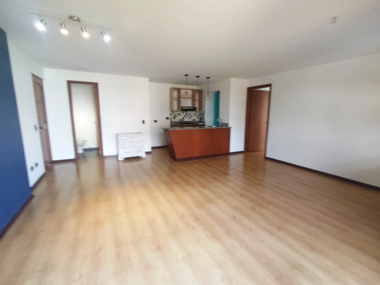 Aparta Estudio en Arriendo sector Trannsversal Superior