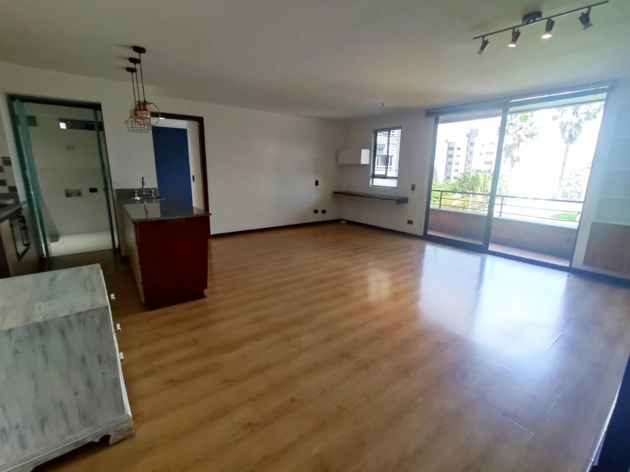 Aparta Estudio en Arriendo sector Trannsversal Superior