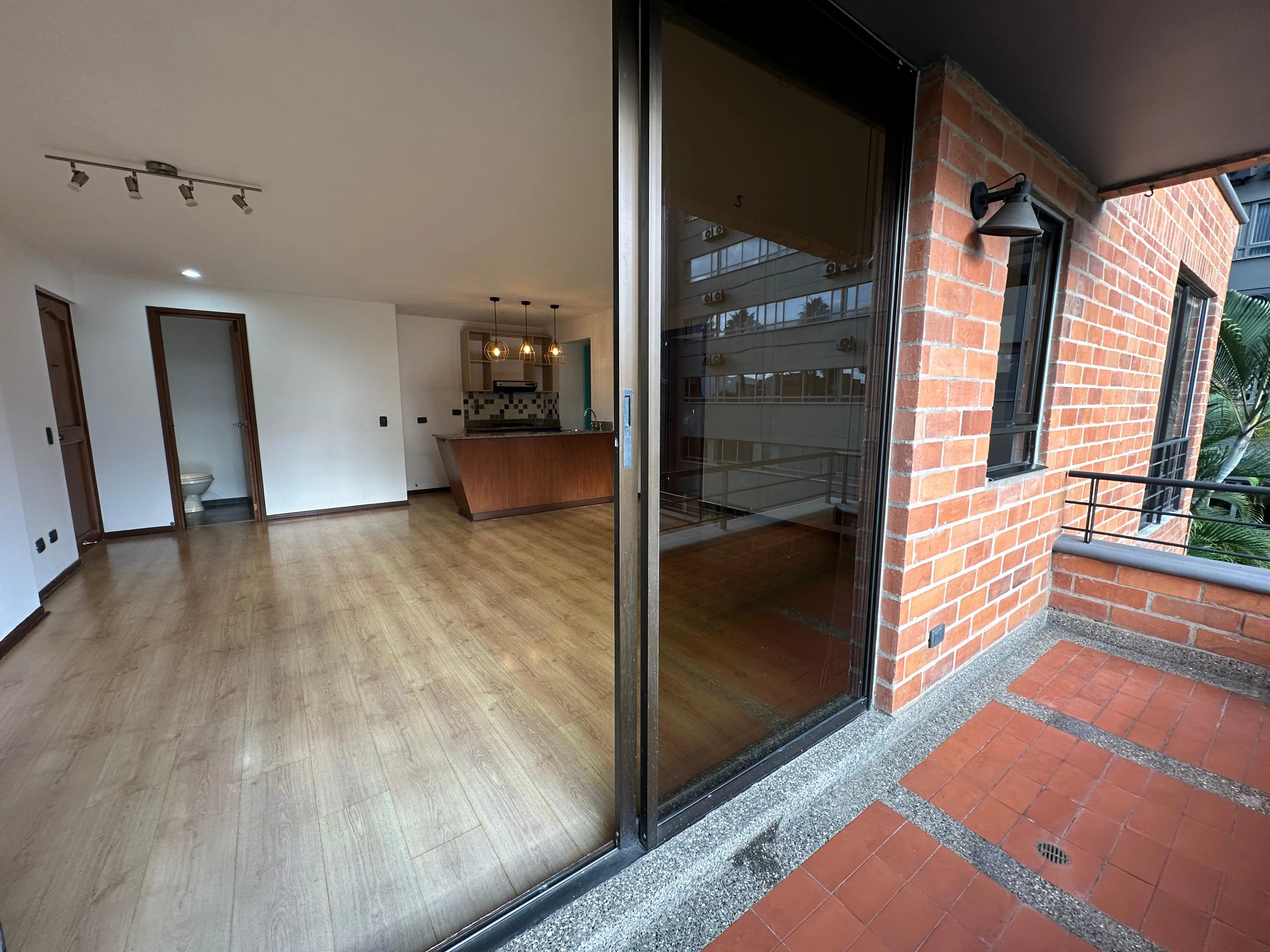 Aparta Estudio en Arriendo sector Trannsversal Superior