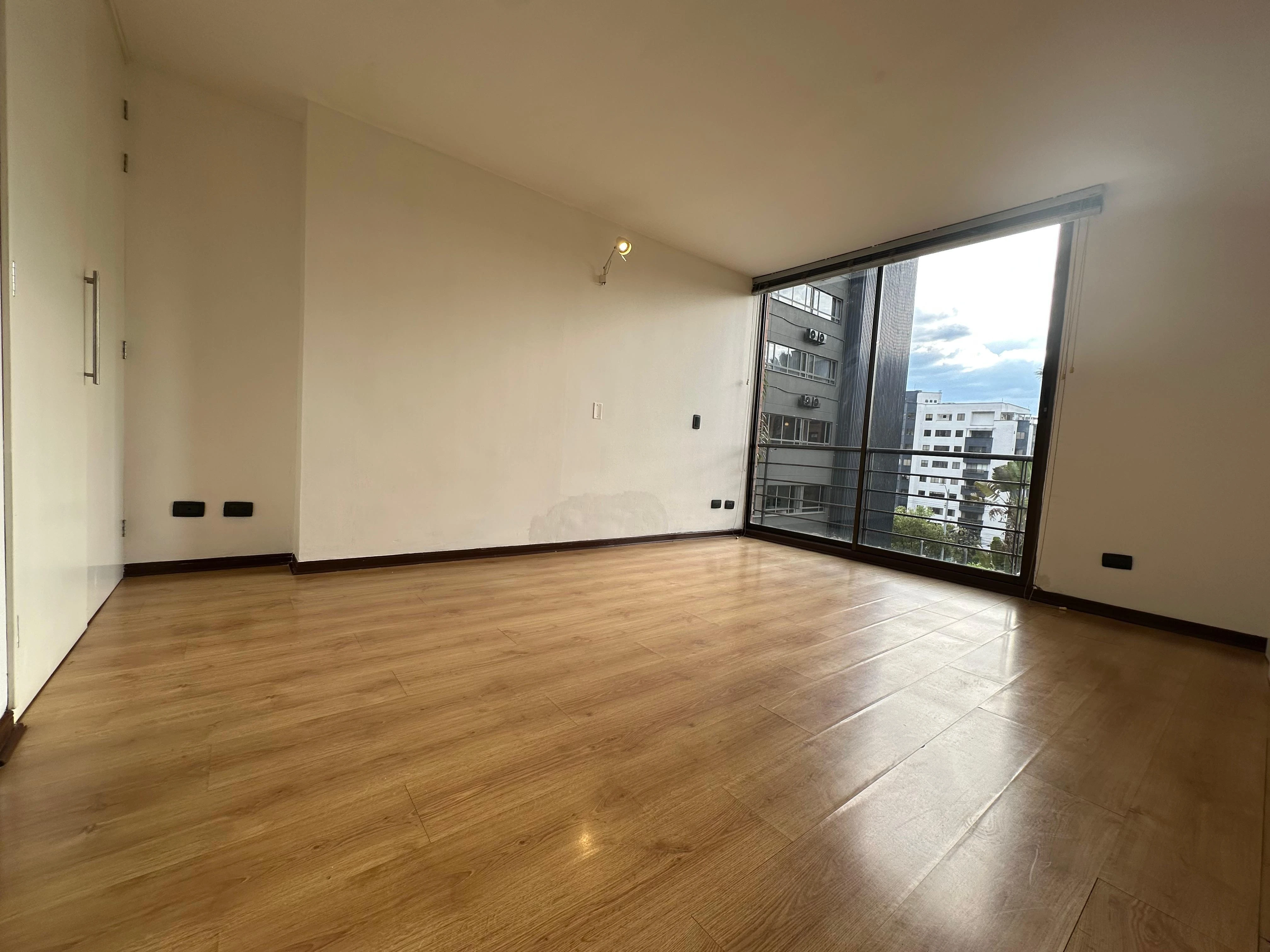 Aparta Estudio en Arriendo sector Trannsversal Superior
