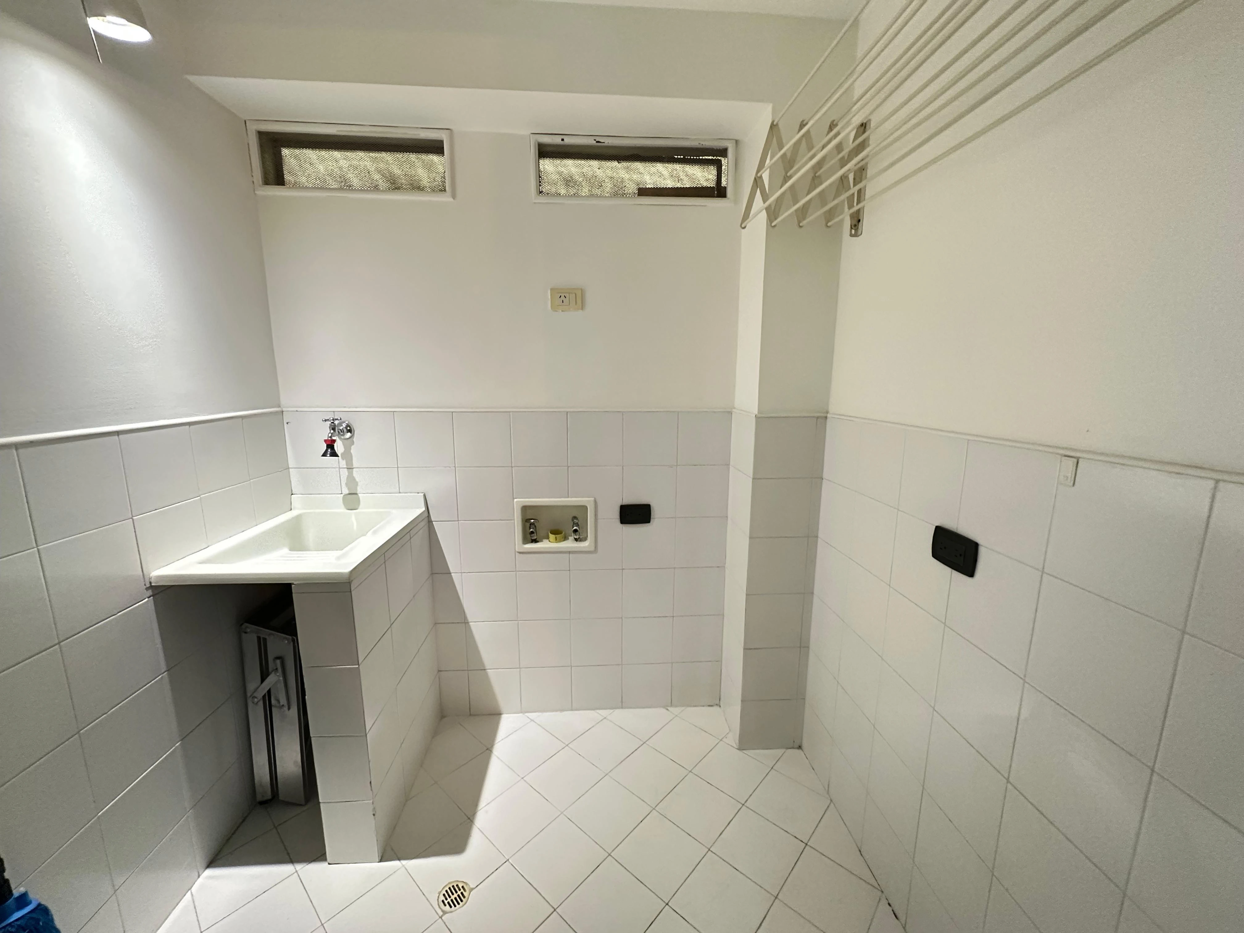 Aparta Estudio en Arriendo sector Trannsversal Superior