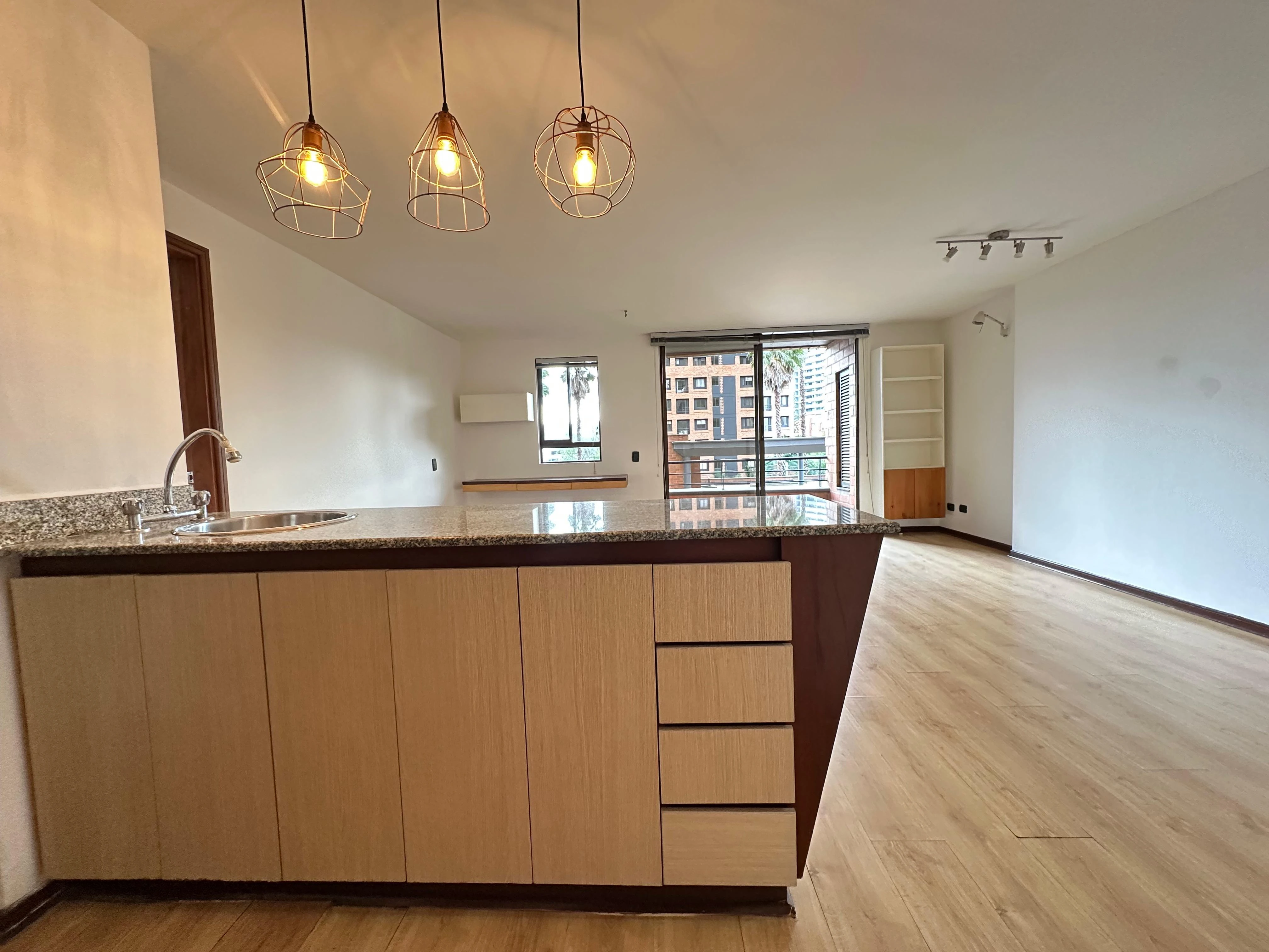 Aparta Estudio en Arriendo sector Trannsversal Superior