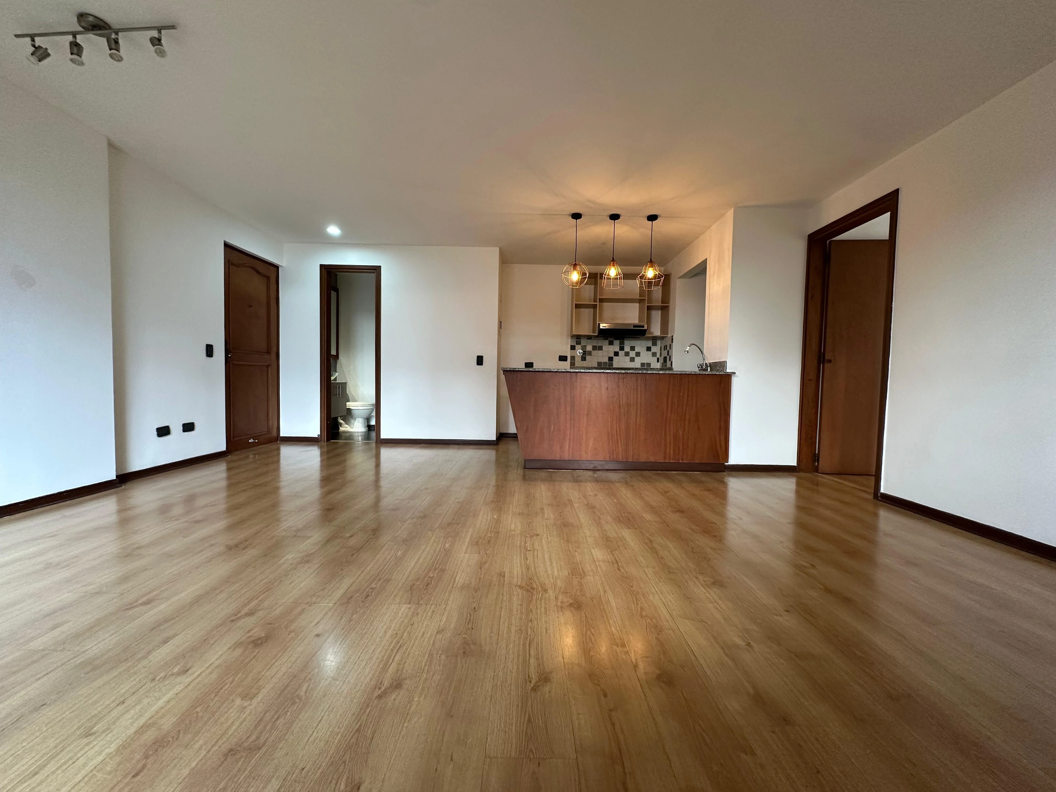 Aparta Estudio en Arriendo sector Trannsversal Superior