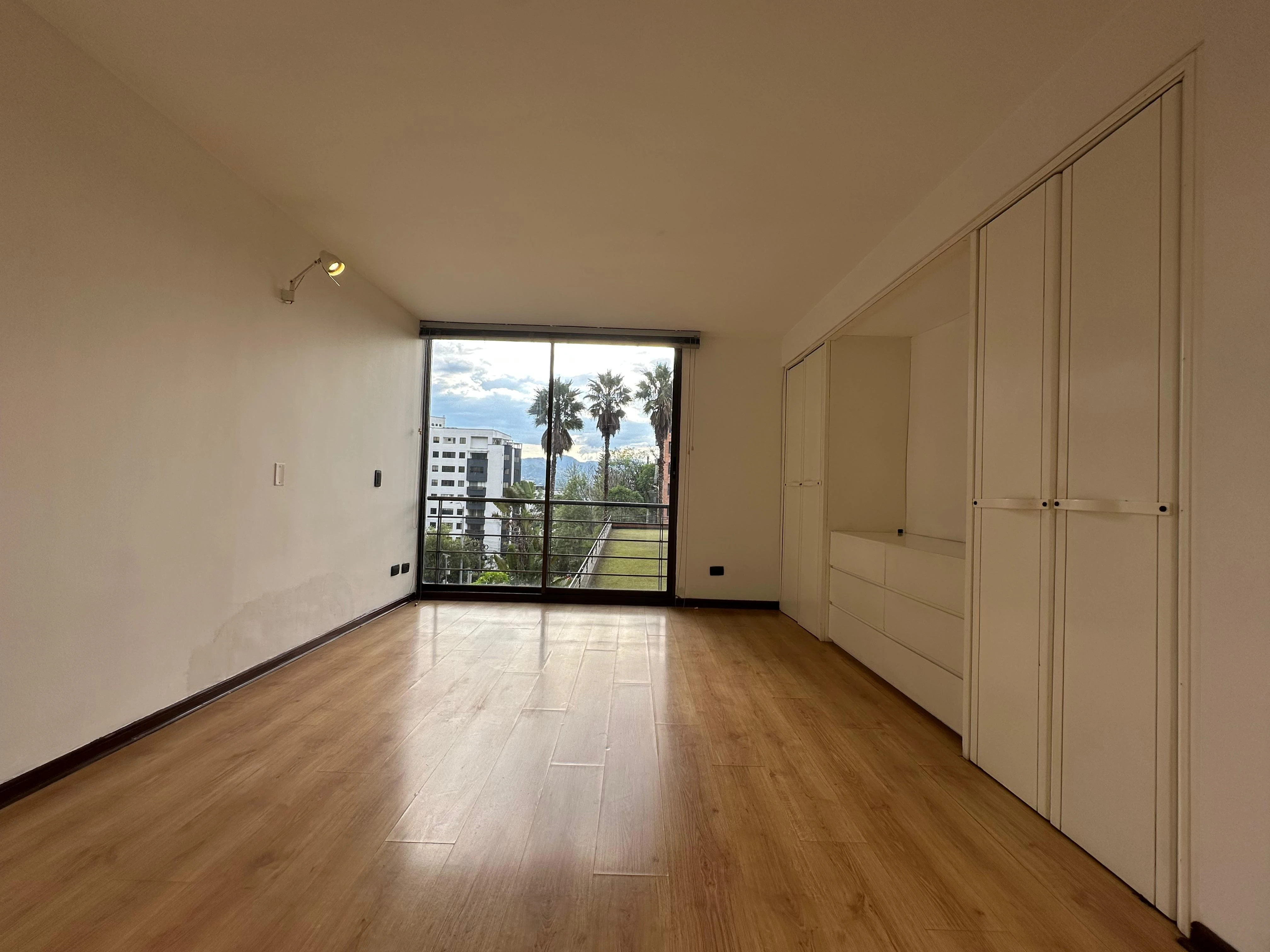 Aparta Estudio en Arriendo sector Trannsversal Superior