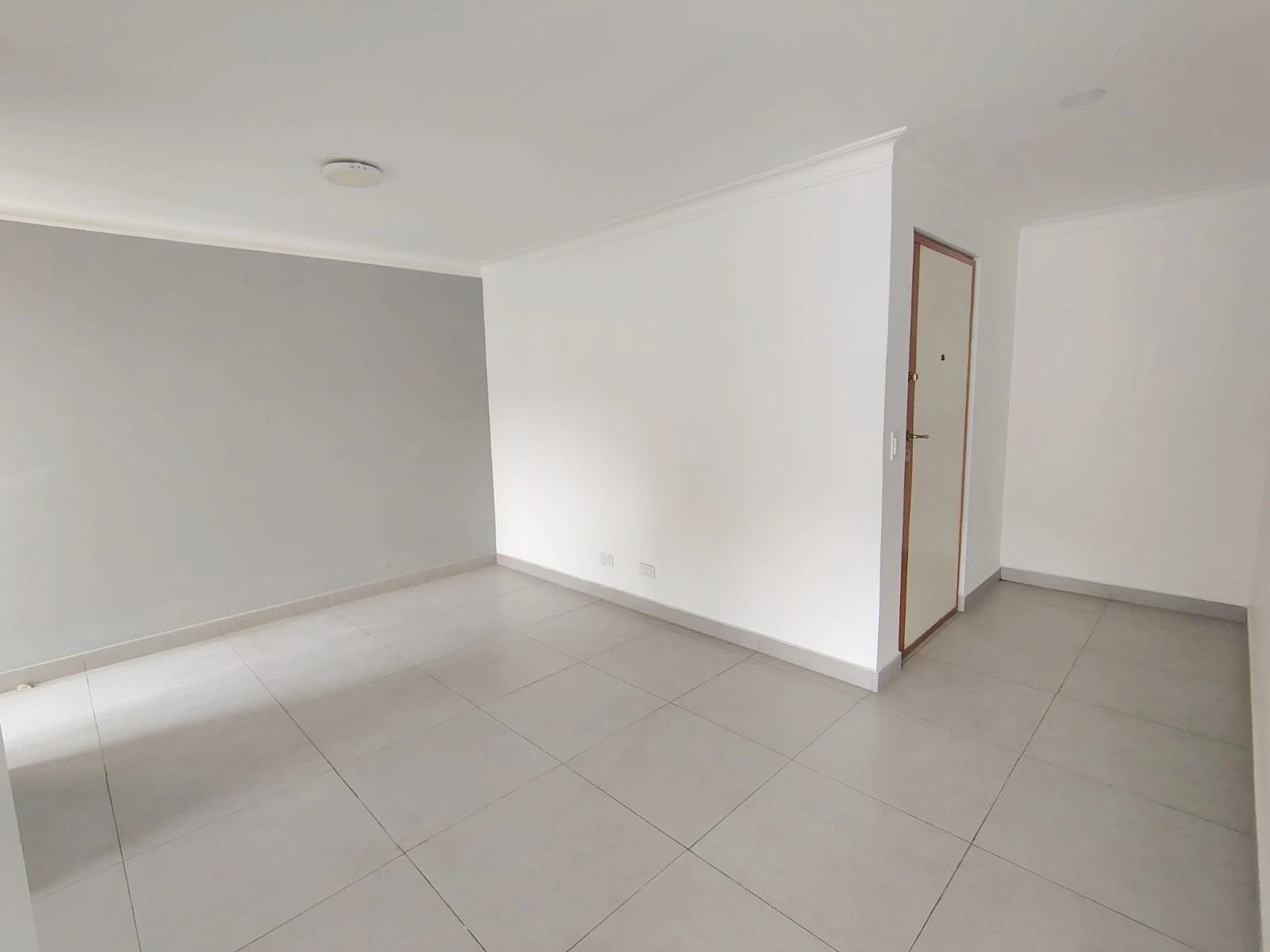 Apartamento en arriendo sector Loma del Encierro