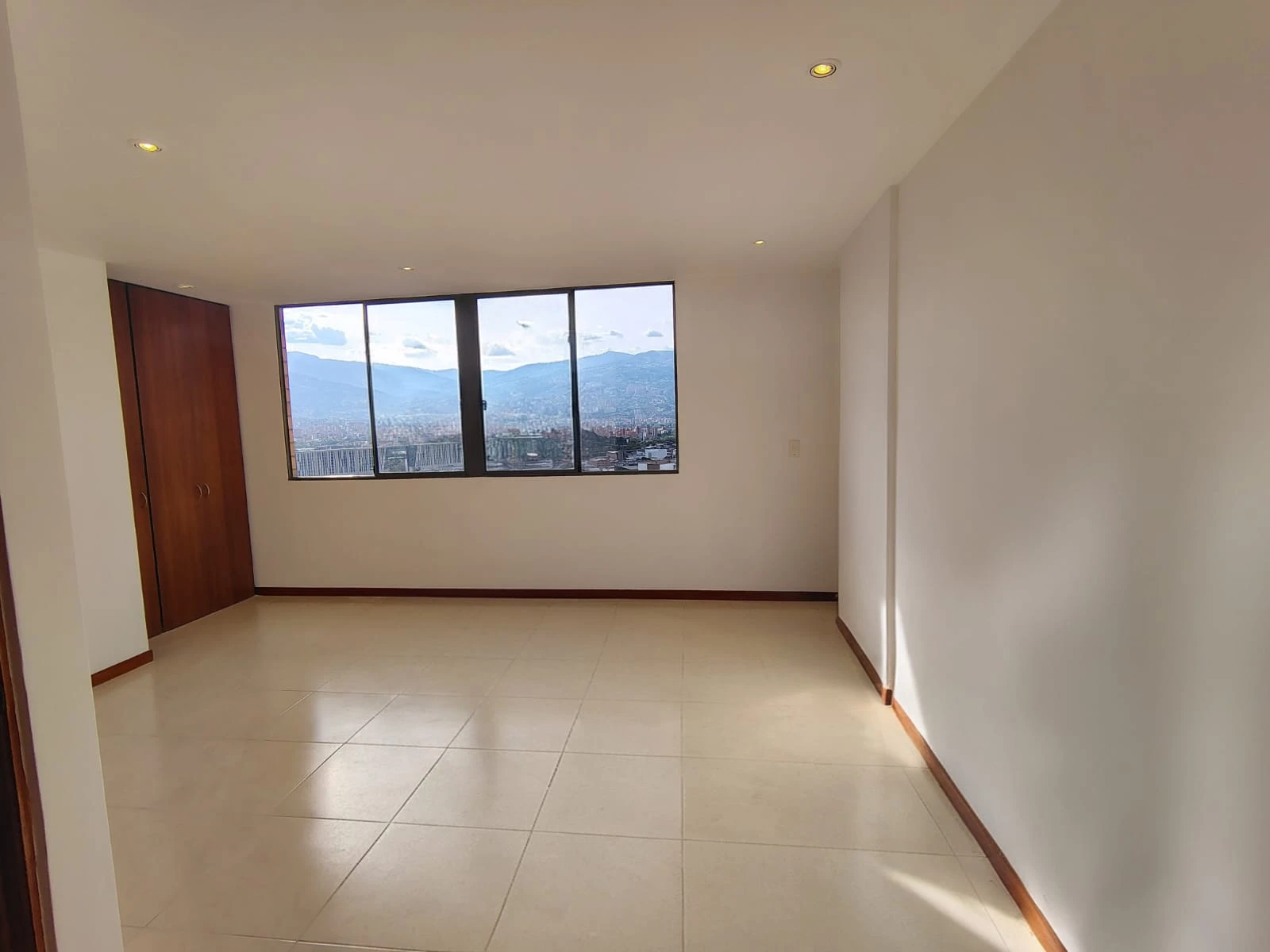 Apartaestudio en arriendo sector Loma del Encierro