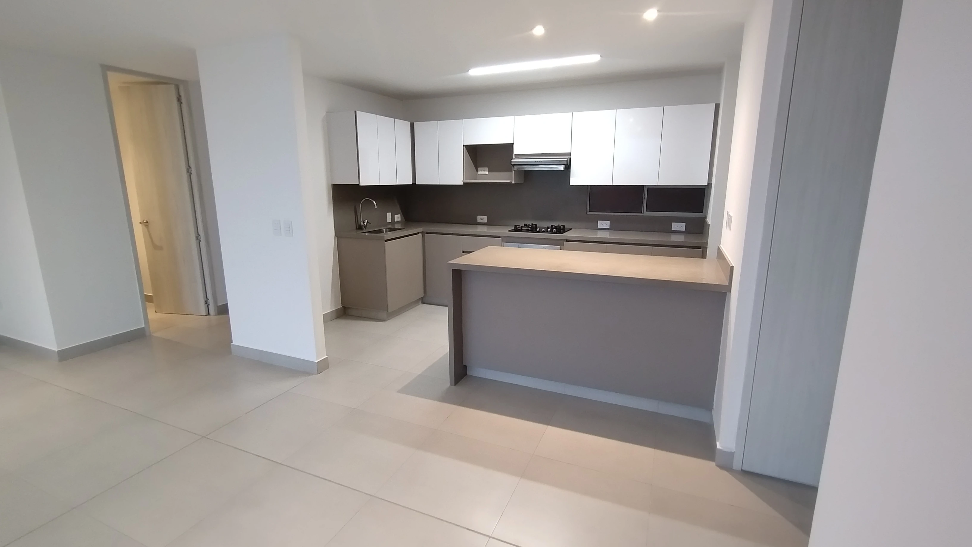 APARTAMENTO EN ARRIENDO EN EL PORTAL DEL GENOVÉS
