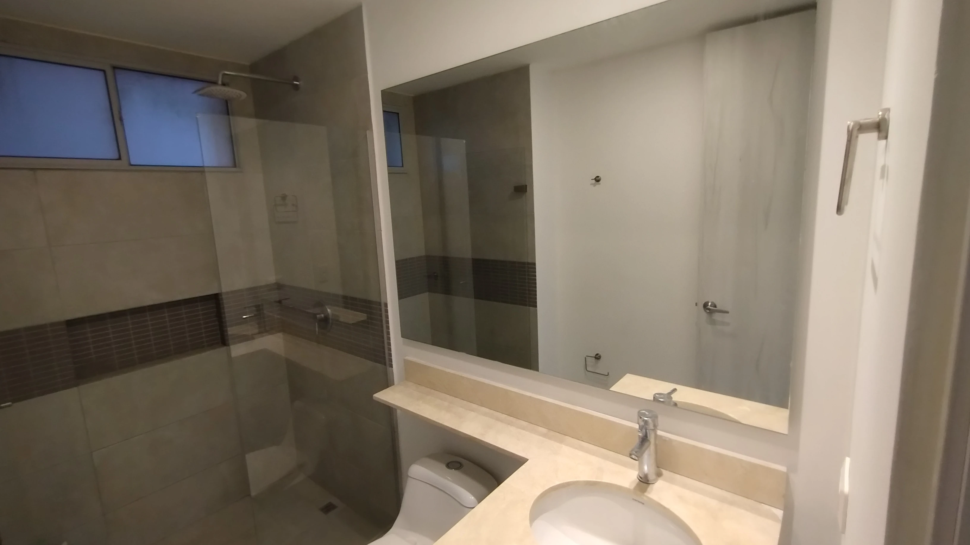 APARTAMENTO EN ARRIENDO EN EL PORTAL DEL GENOVÉS