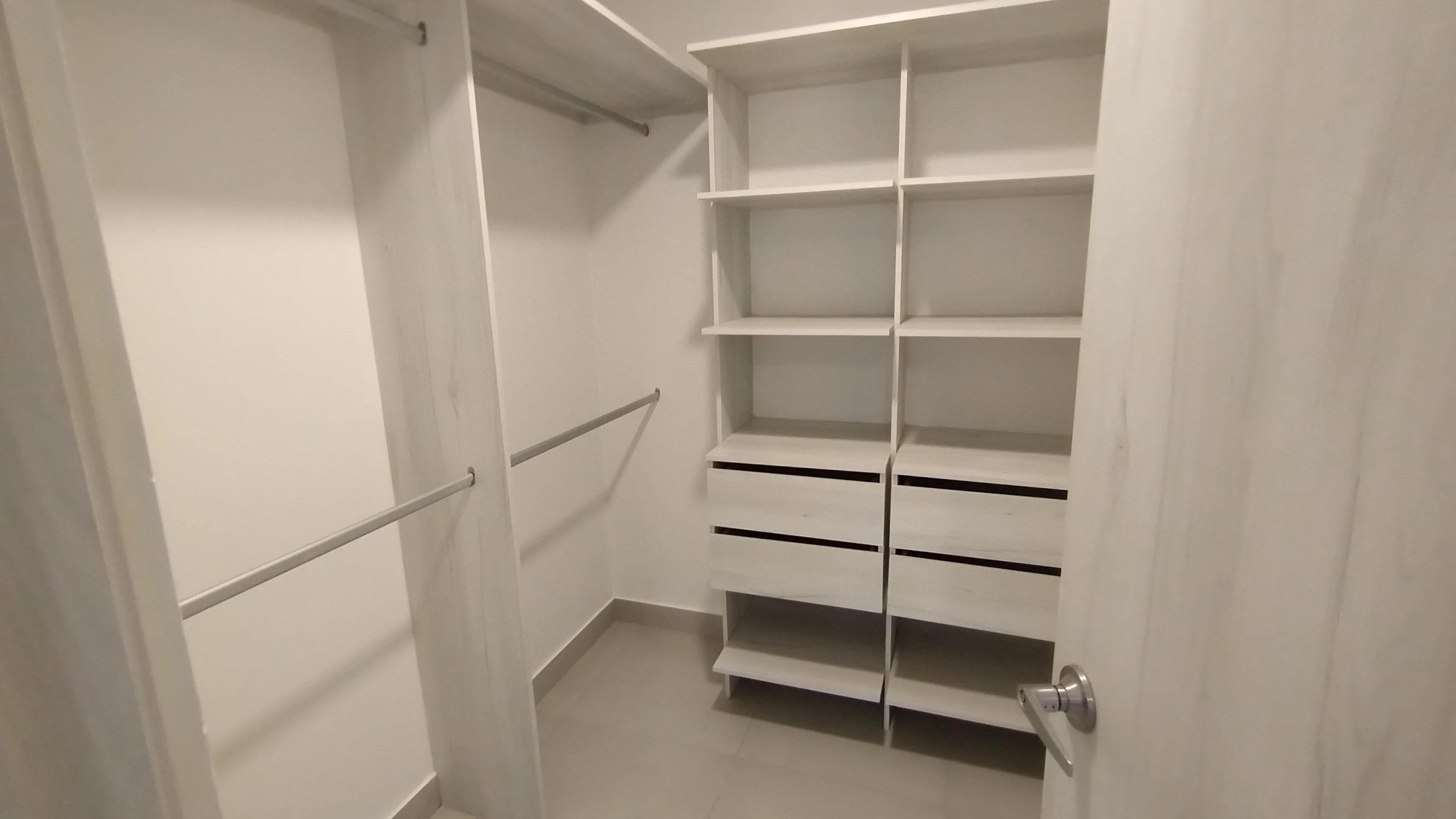 APARTAMENTO EN ARRIENDO EN EL PORTAL DEL GENOVÉS