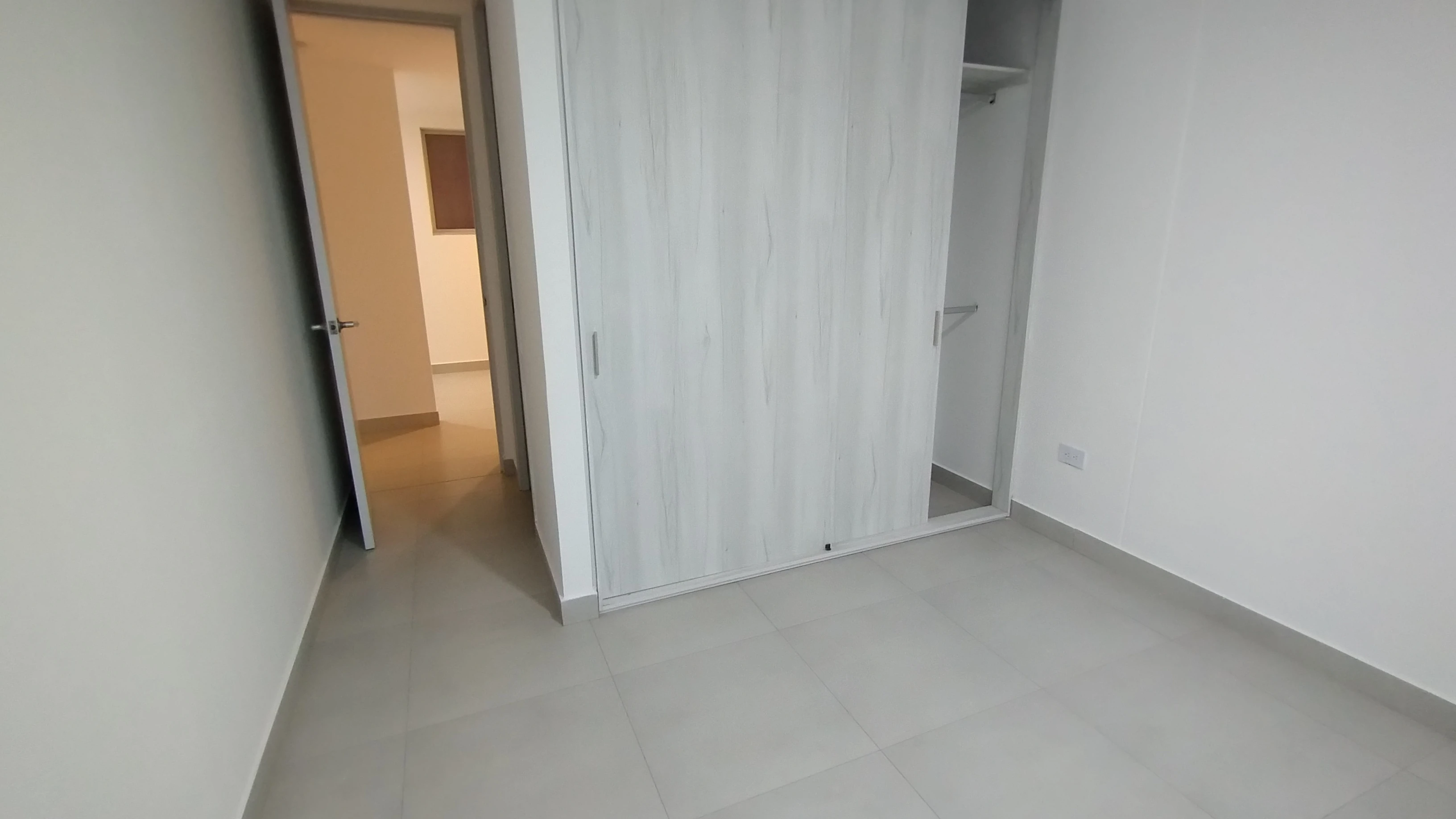 APARTAMENTO EN ARRIENDO EN EL PORTAL DEL GENOVÉS