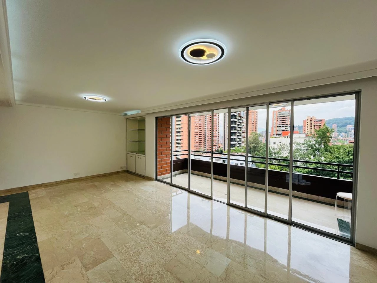 Arriendo Apartamento en el Poblado