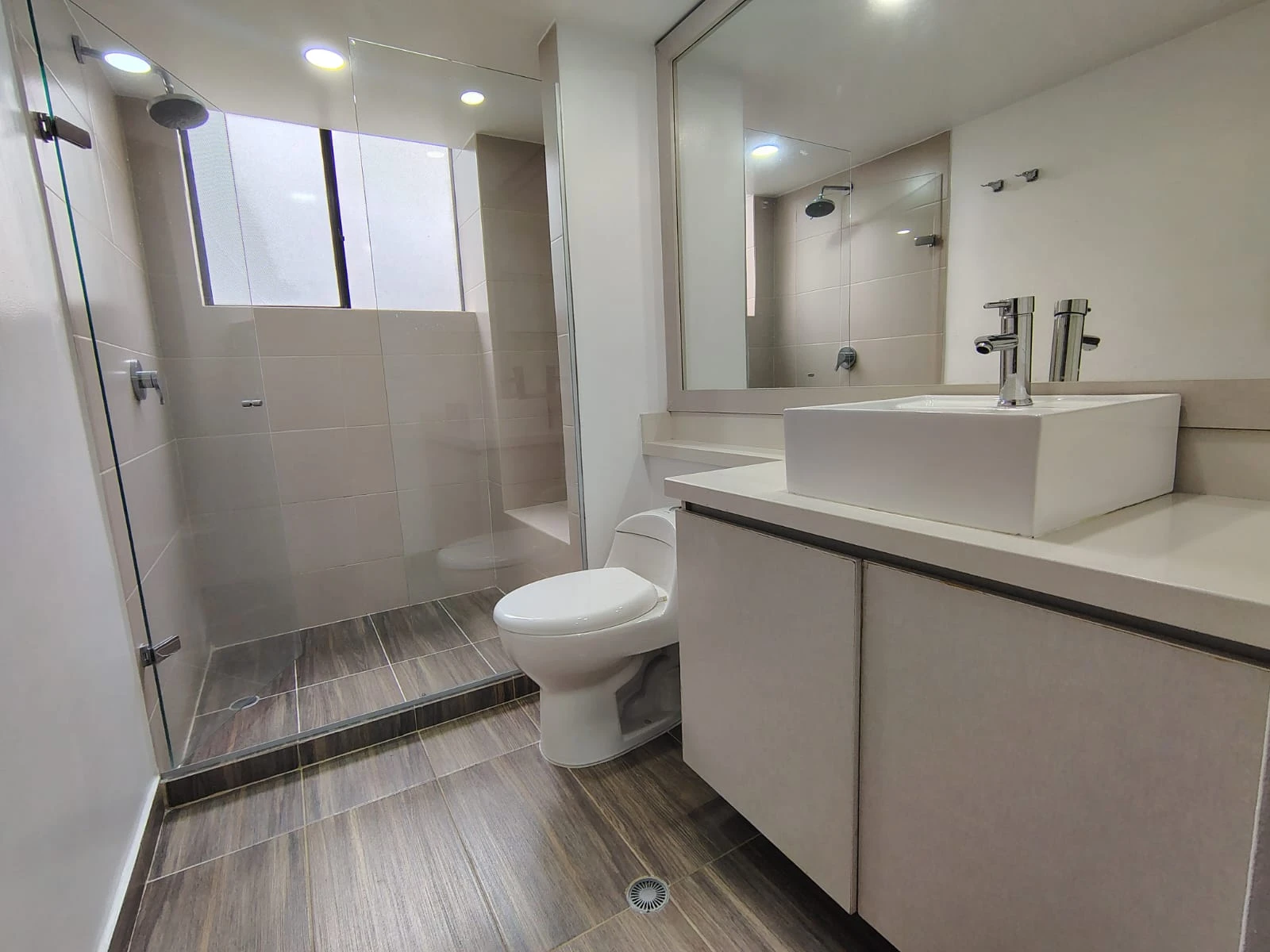 Apartamento en arriendo sector Milla de Oro