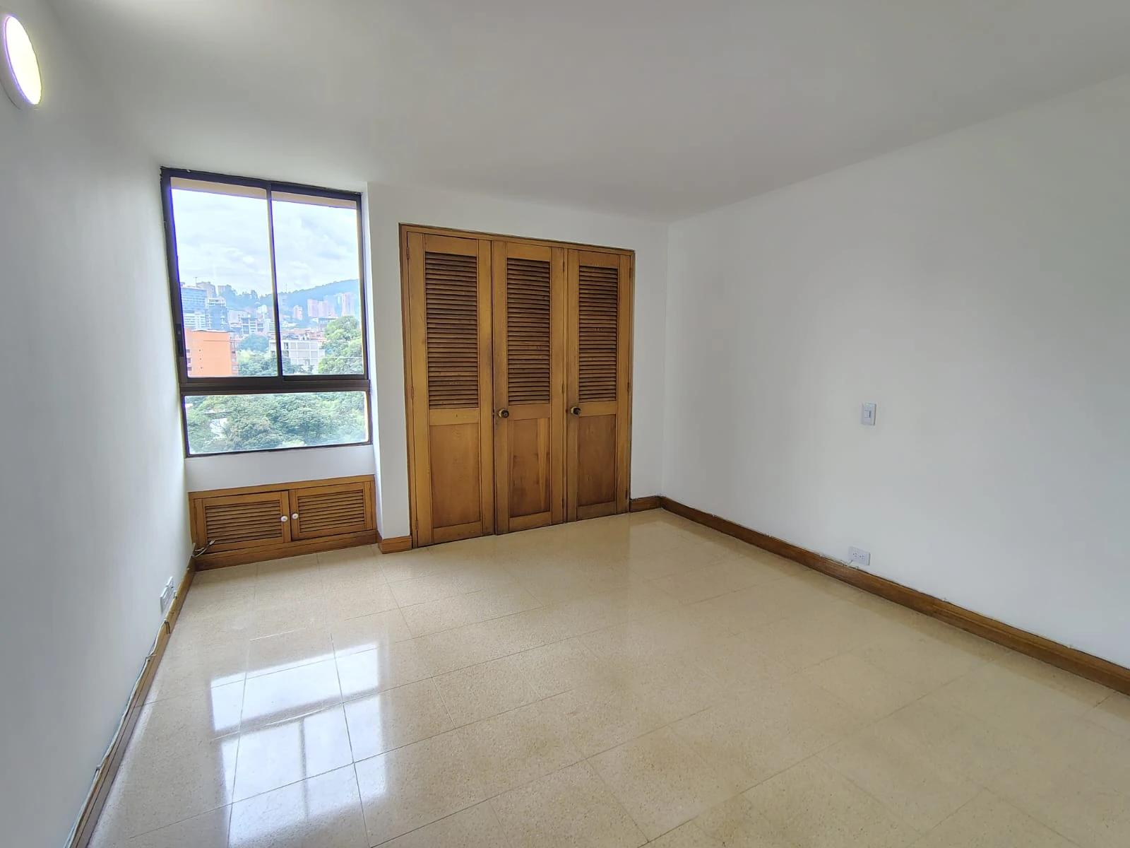 Apartamento en arriendo sector Milla de Oro
