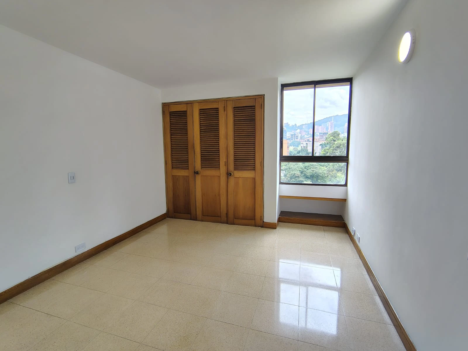 Apartamento en arriendo sector Milla de Oro