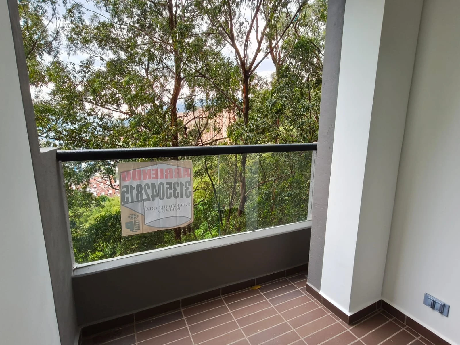 Apartamento en arriendo sector Via las  Palmas, Bosque Santo