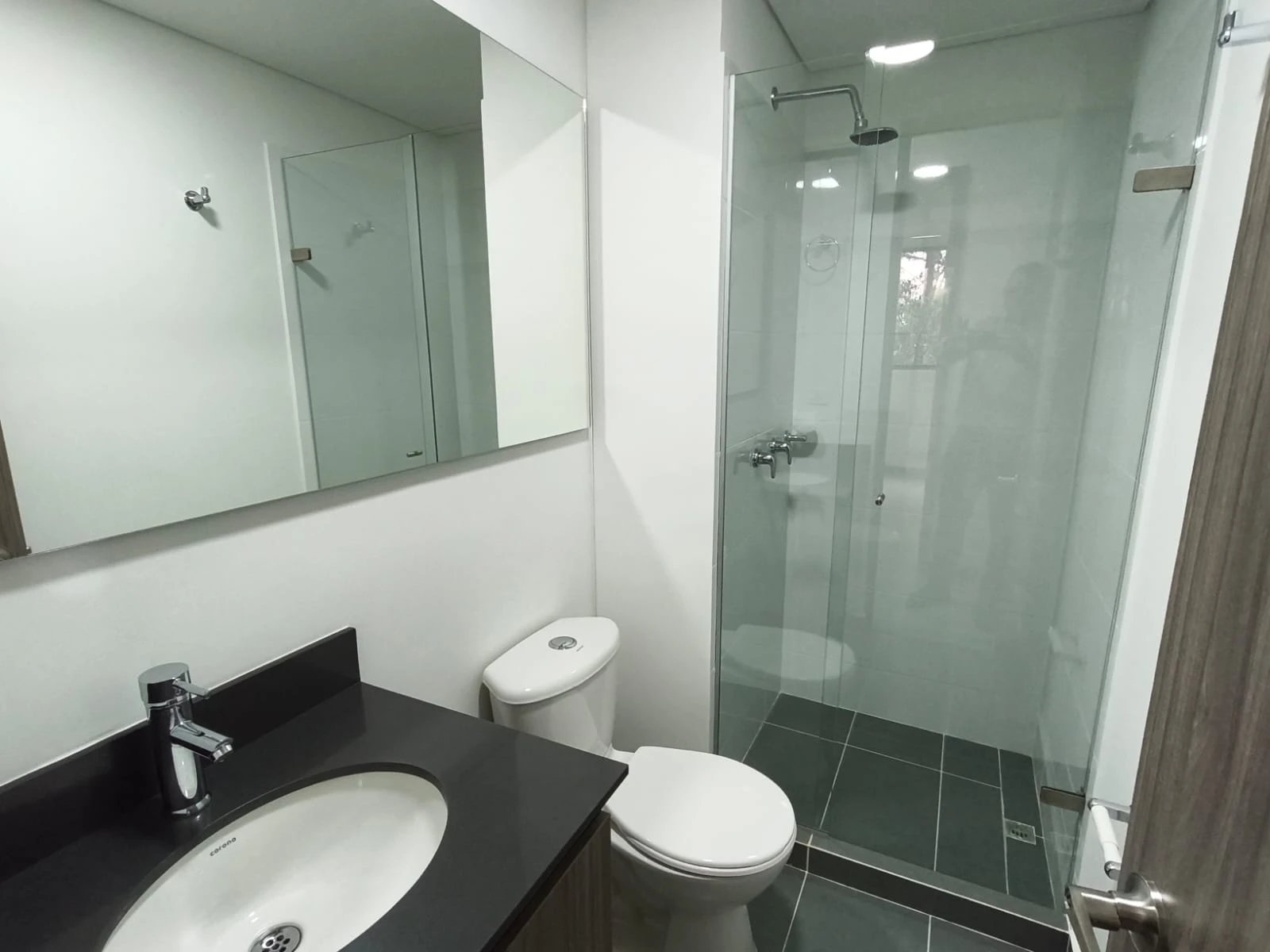 Apartamento en arriendo sector Via las  Palmas, Bosque Santo
