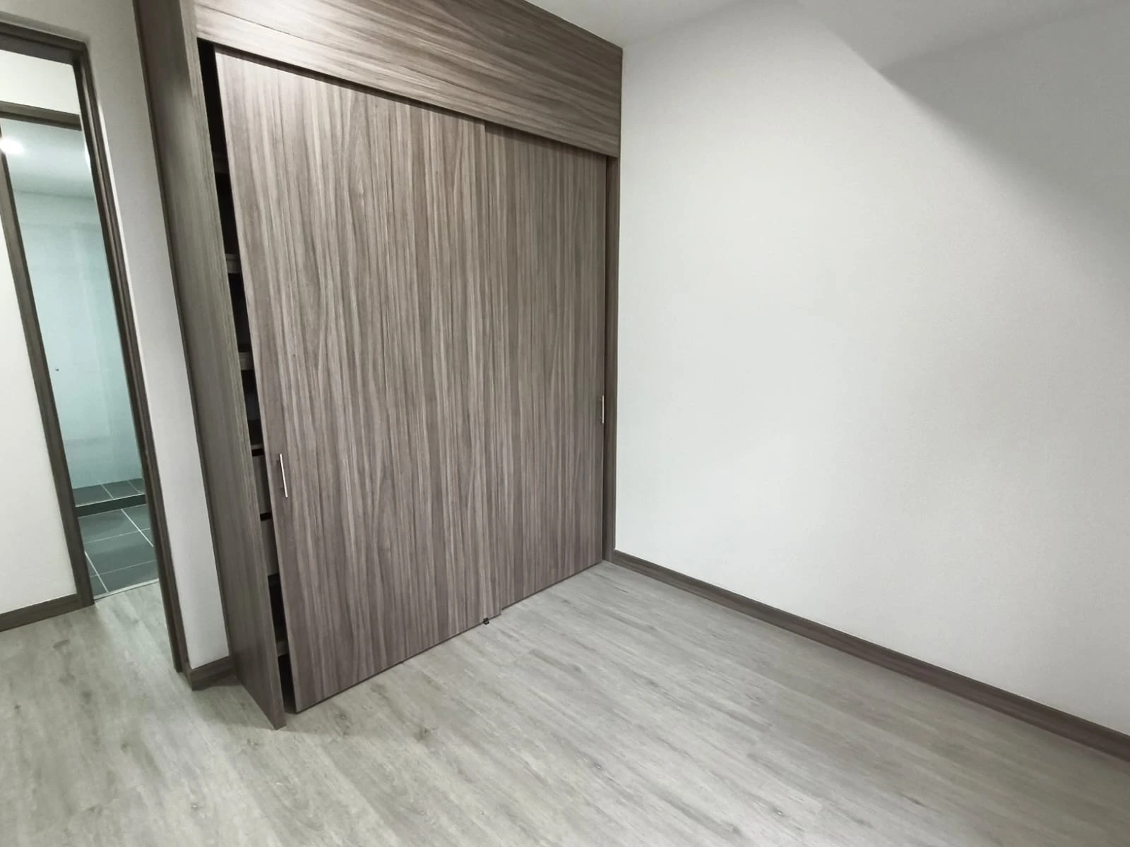 Apartamento en arriendo sector Via las  Palmas, Bosque Santo