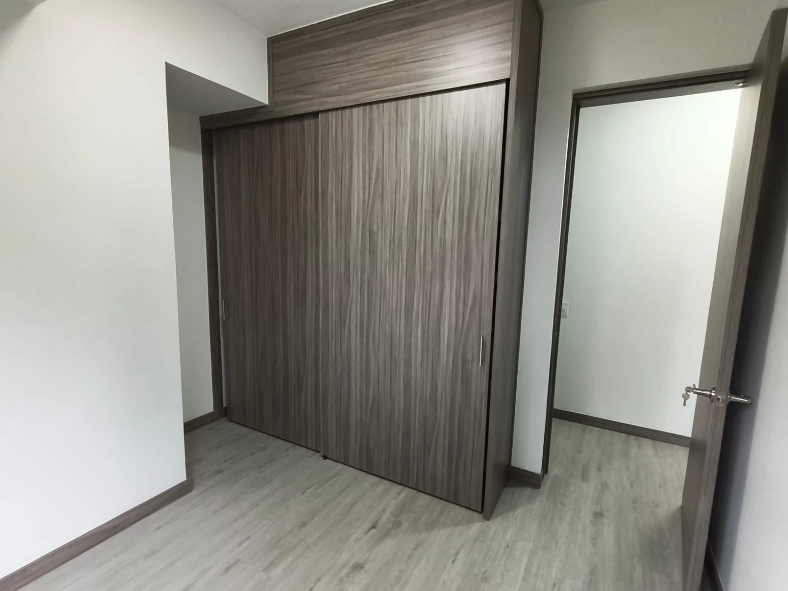 Apartamento en arriendo sector Via las  Palmas, Bosque Santo