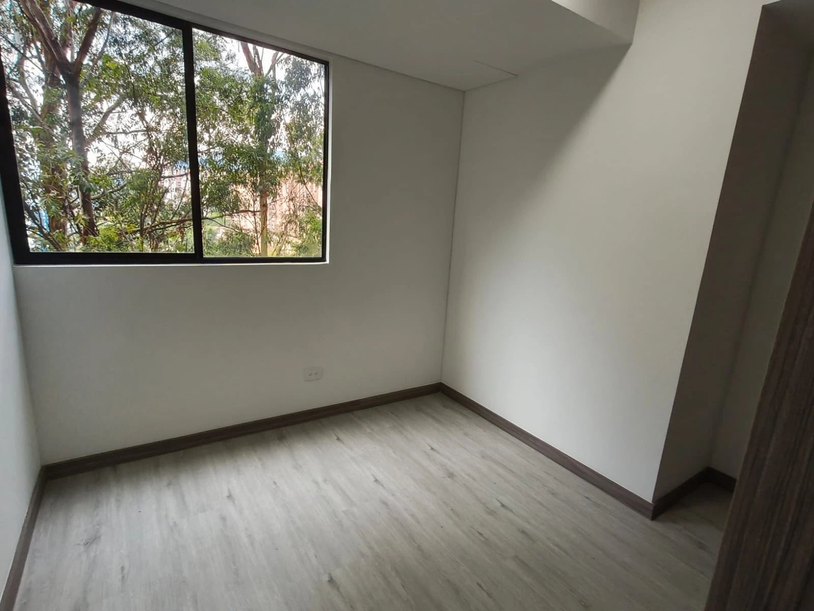 Apartamento en arriendo sector Via las  Palmas, Bosque Santo
