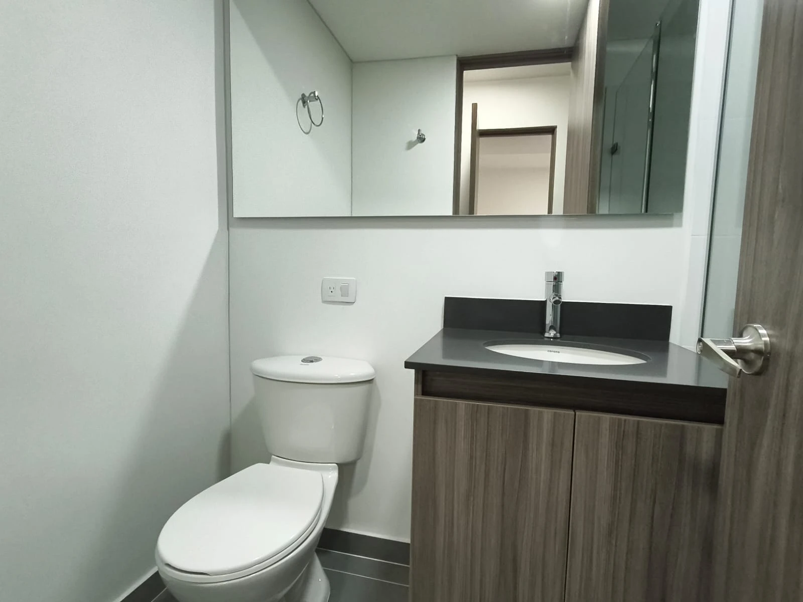 Apartamento en arriendo sector Via las  Palmas, Bosque Santo