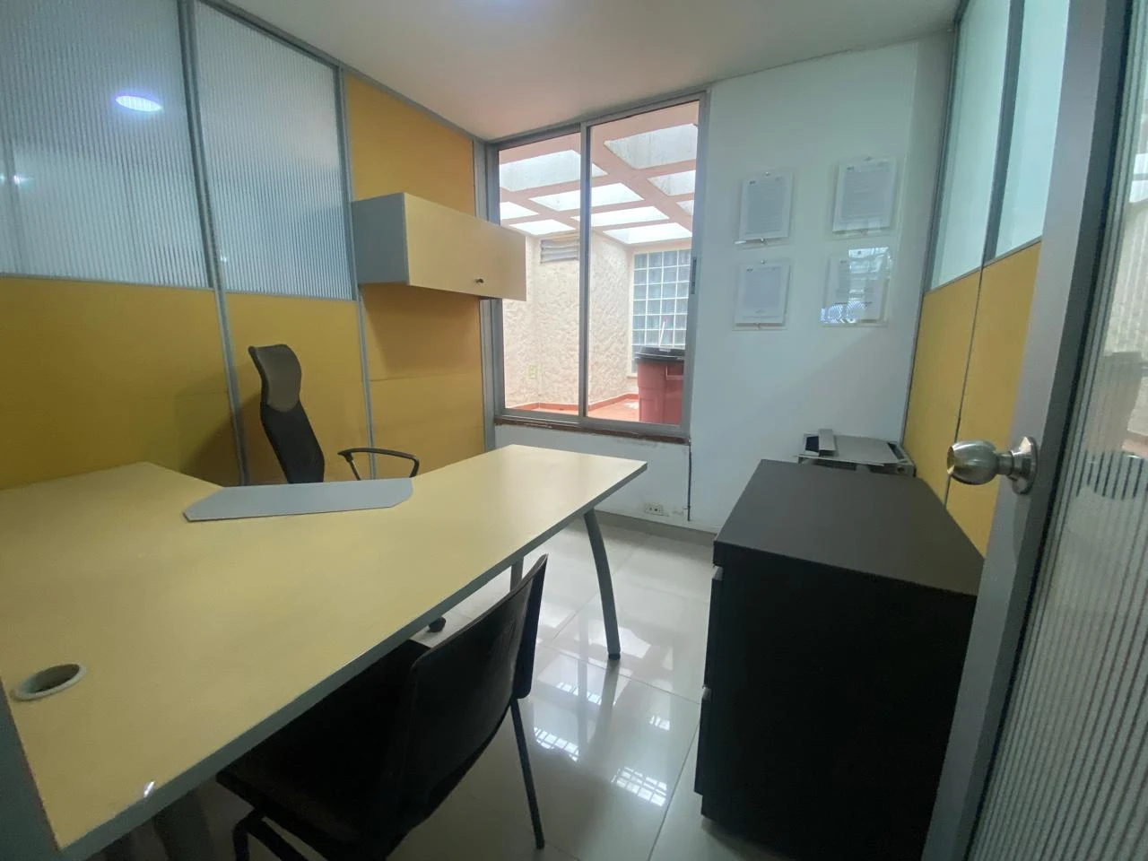 Arriendo Oficina en el Poblado
