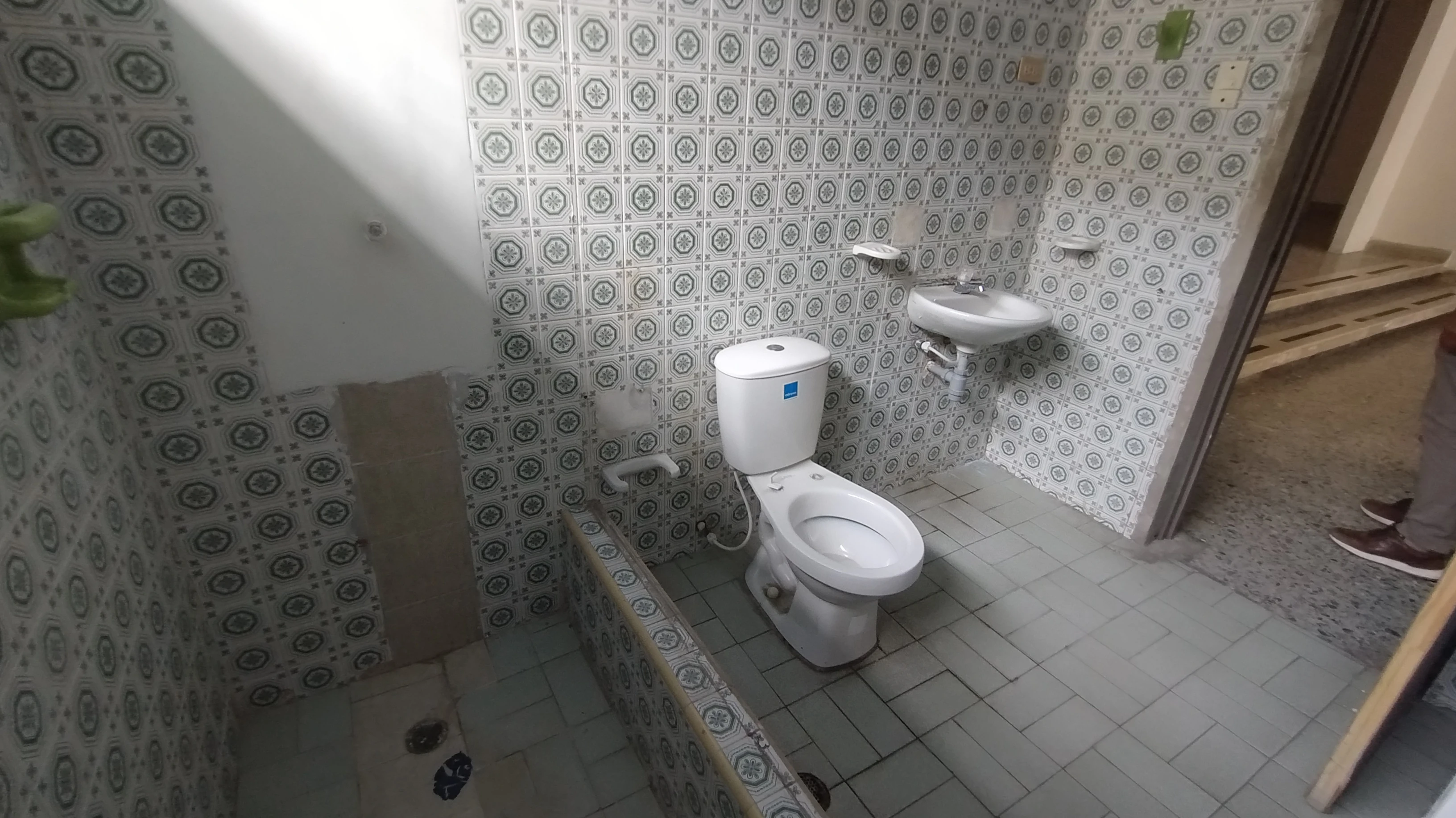 CASA COMERCIAL EN CIUDAD JARDIN