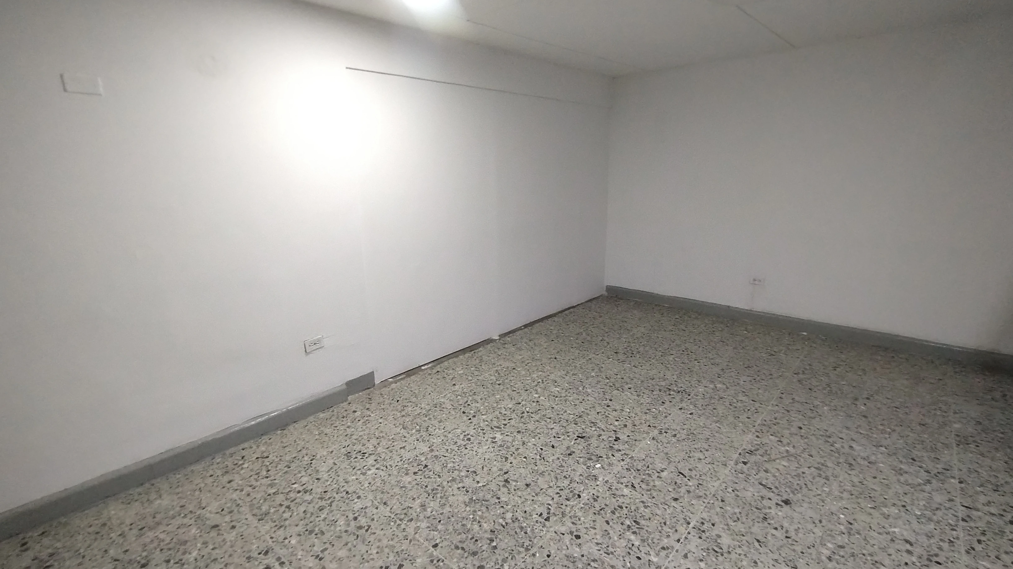 CASA COMERCIAL EN CIUDAD JARDIN