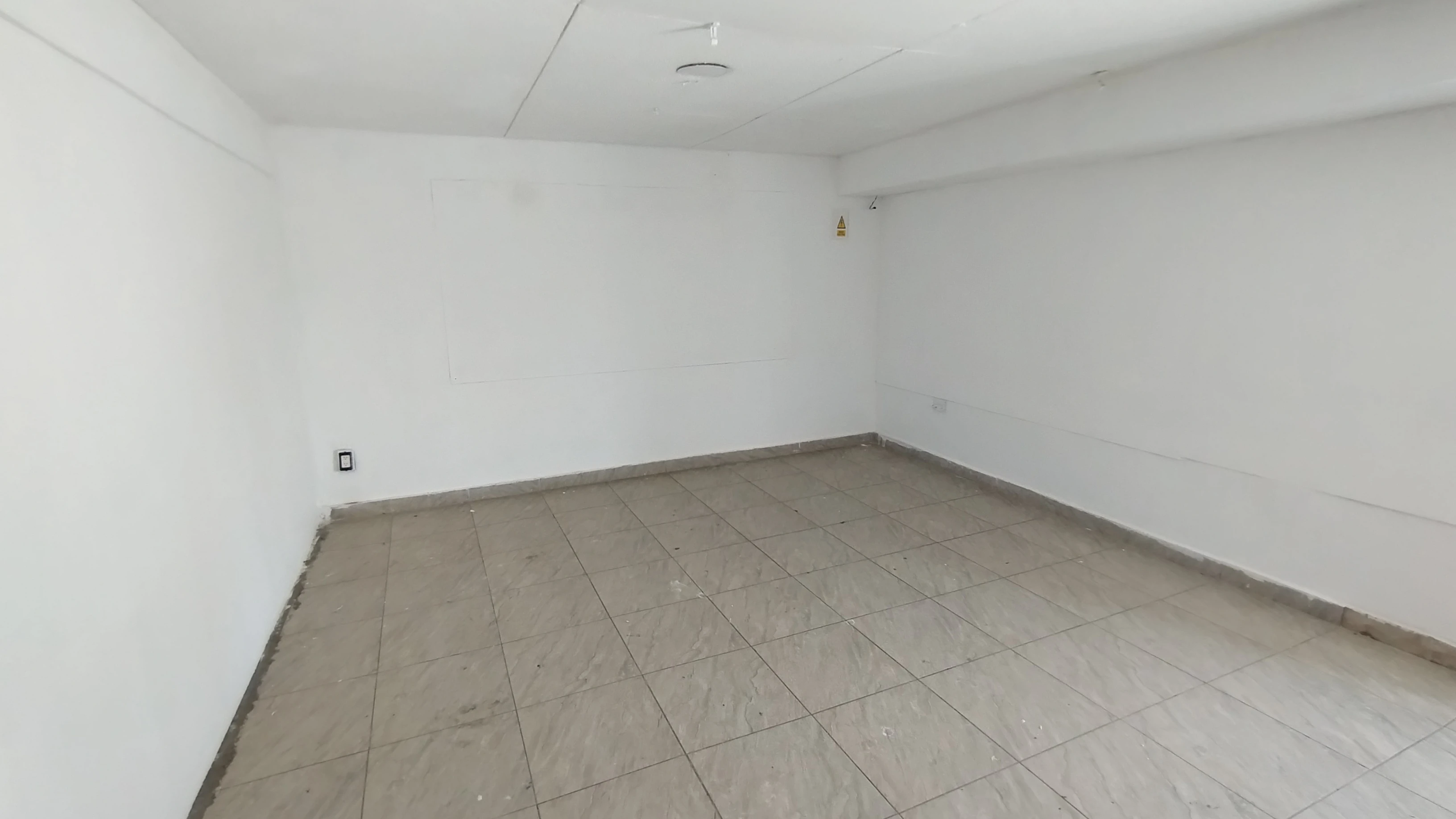 CASA COMERCIAL EN CIUDAD JARDIN