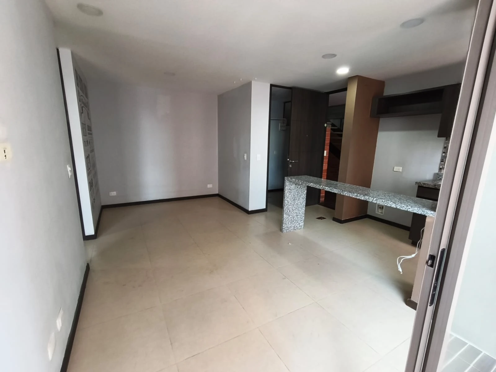 Apartamento en arriendo sector superior padre Marianito