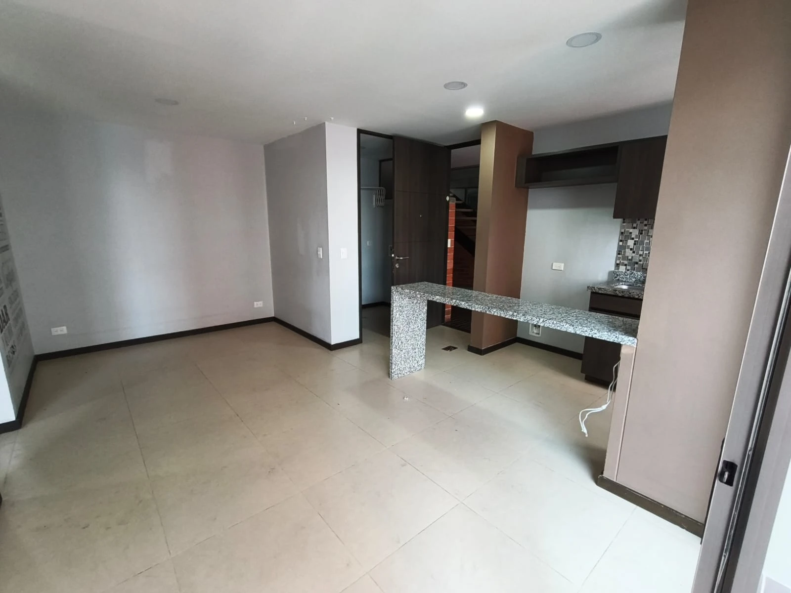 Apartamento en arriendo sector superior padre Marianito