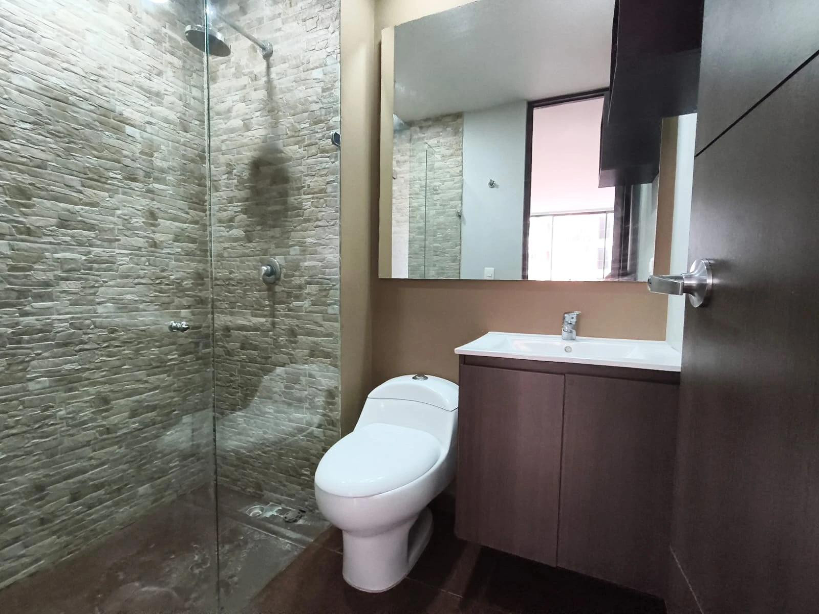 Apartamento en arriendo sector superior padre Marianito