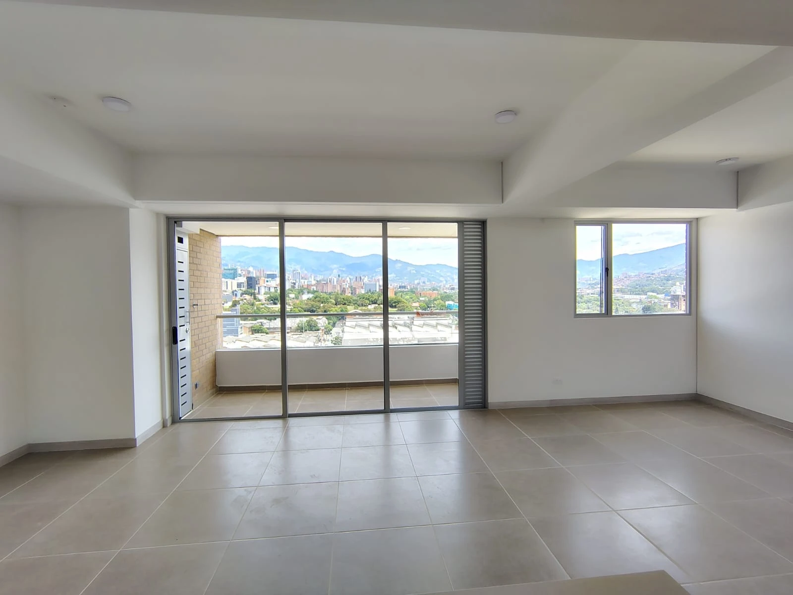Apartamento en arriendo sector Ciudad del Rio