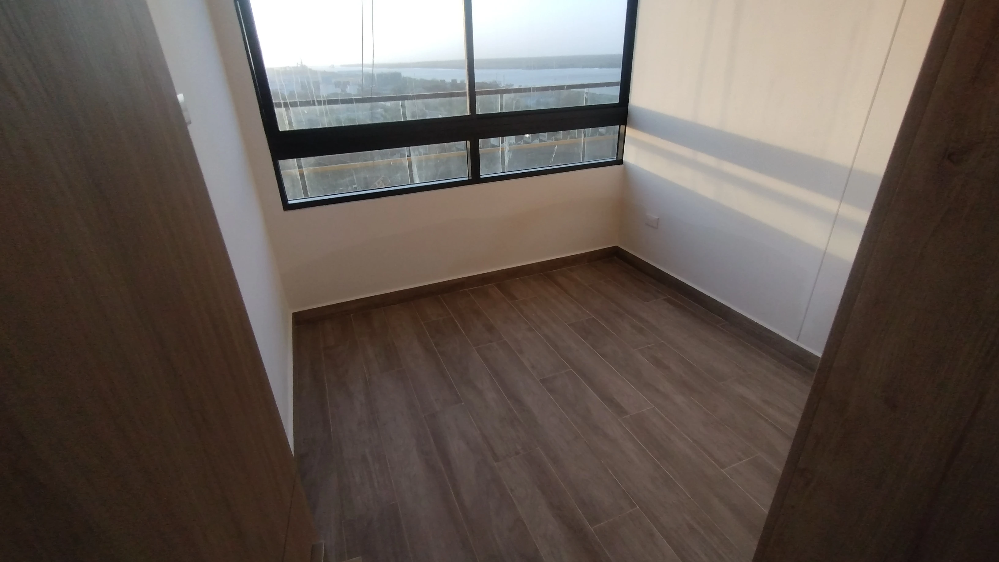 APARTAMENTO PARA ESTRENAR EN EL MALECÓN DEL RÍO 
