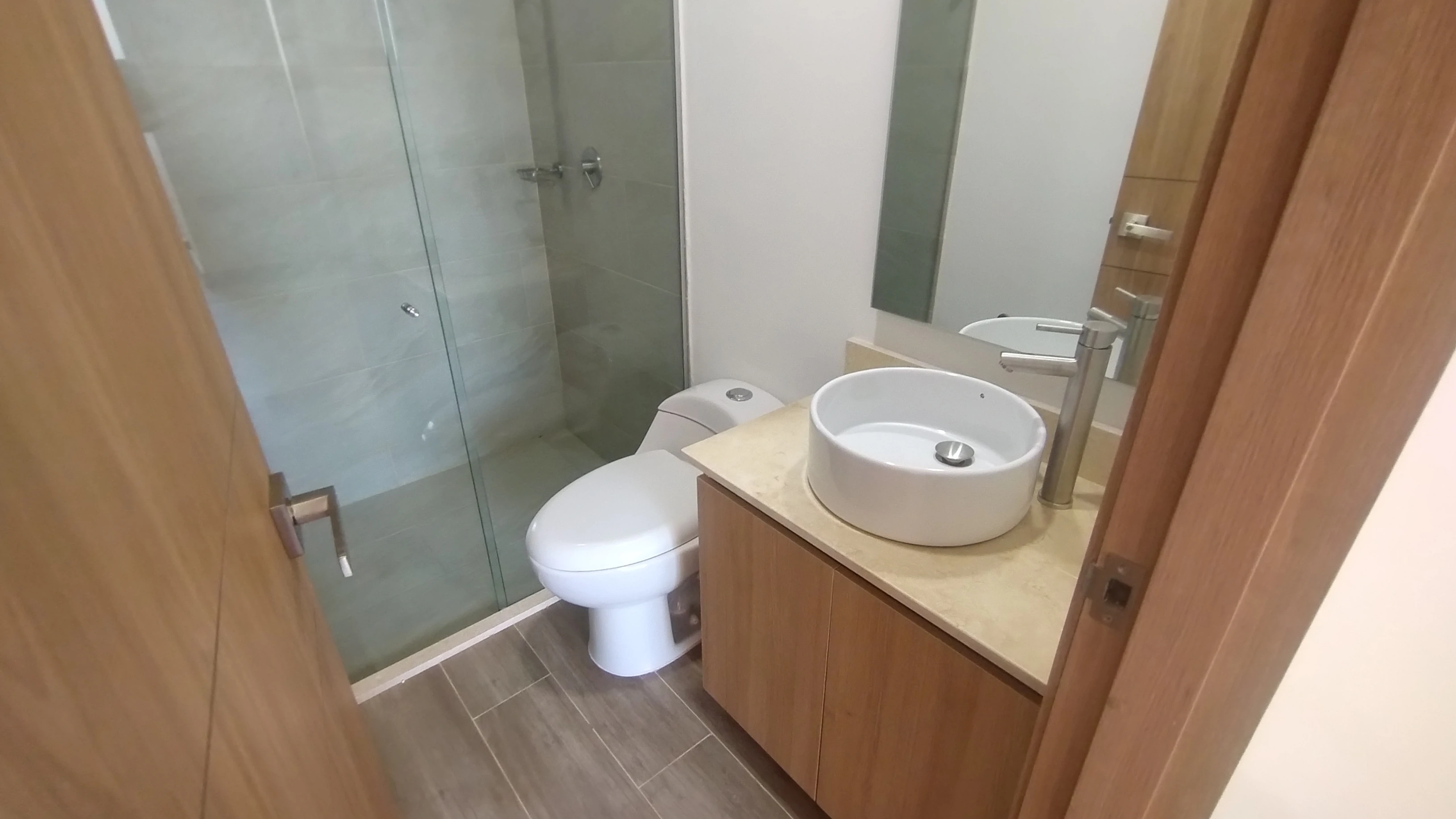 APARTAMENTO PARA ESTRENAR EN EL MALECÓN DEL RÍO 