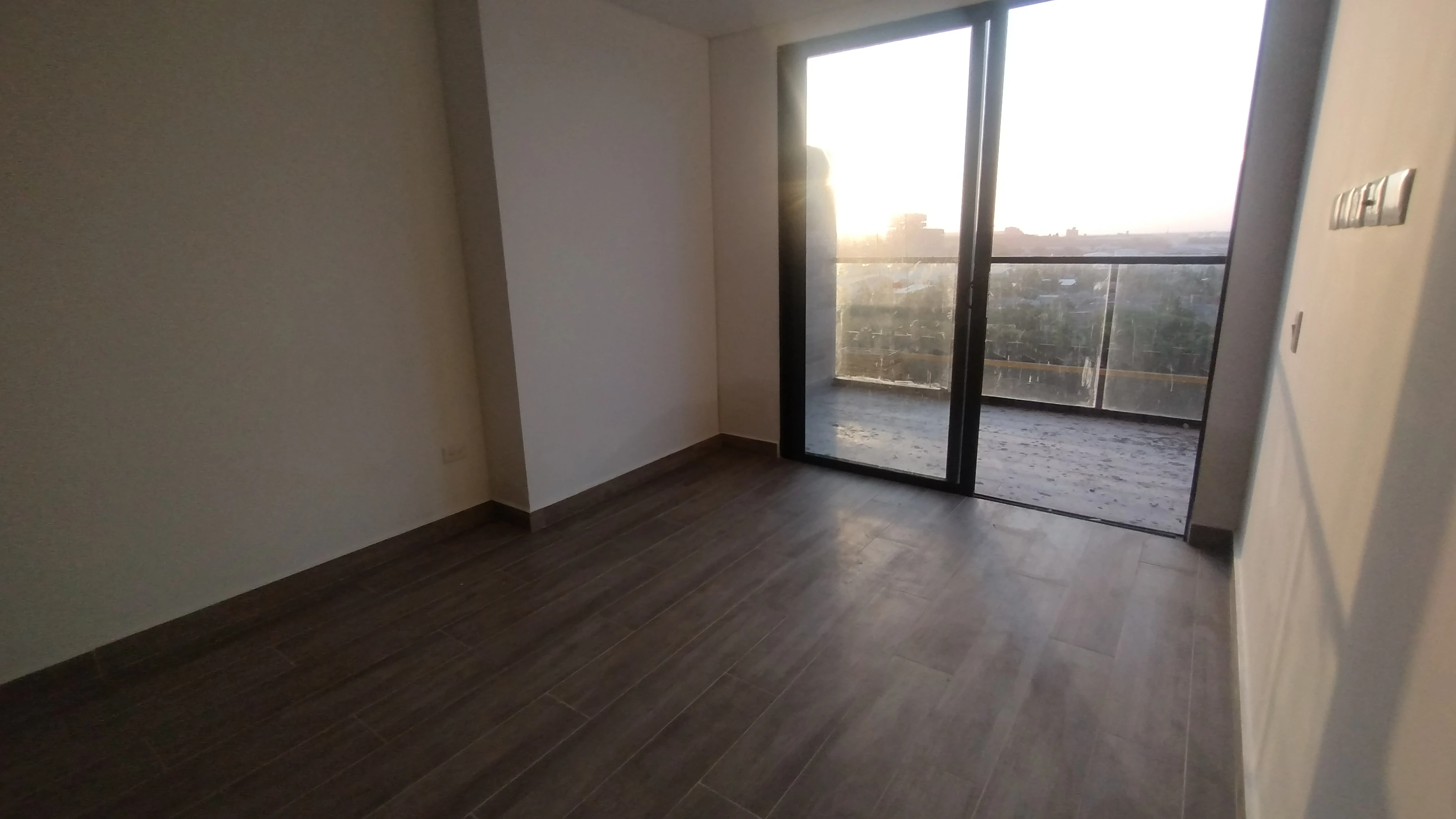 APARTAMENTO PARA ESTRENAR EN EL MALECÓN DEL RÍO 