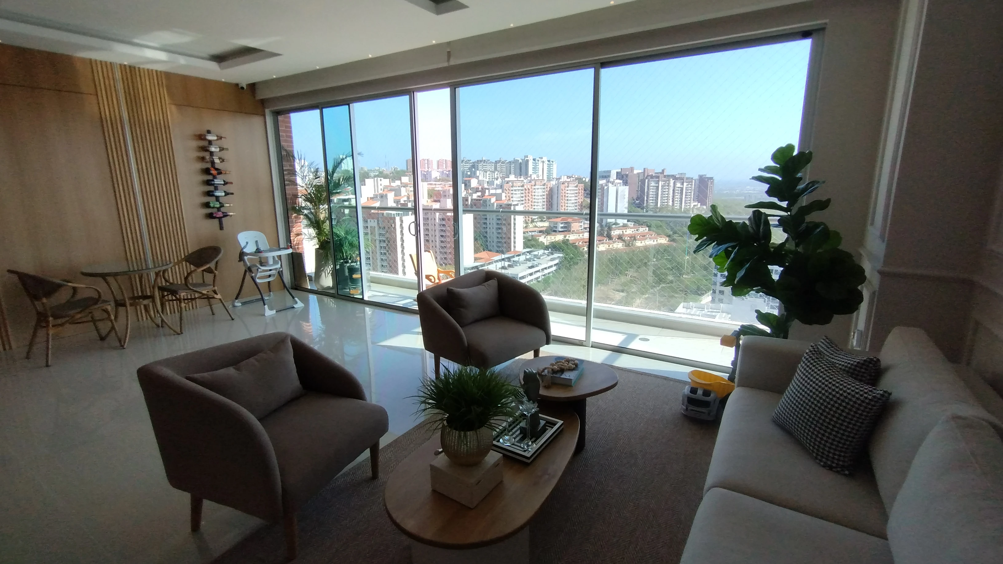 LUJOSO APARTAMENTO EN VILLA SANTOS PARA LA VENTA.