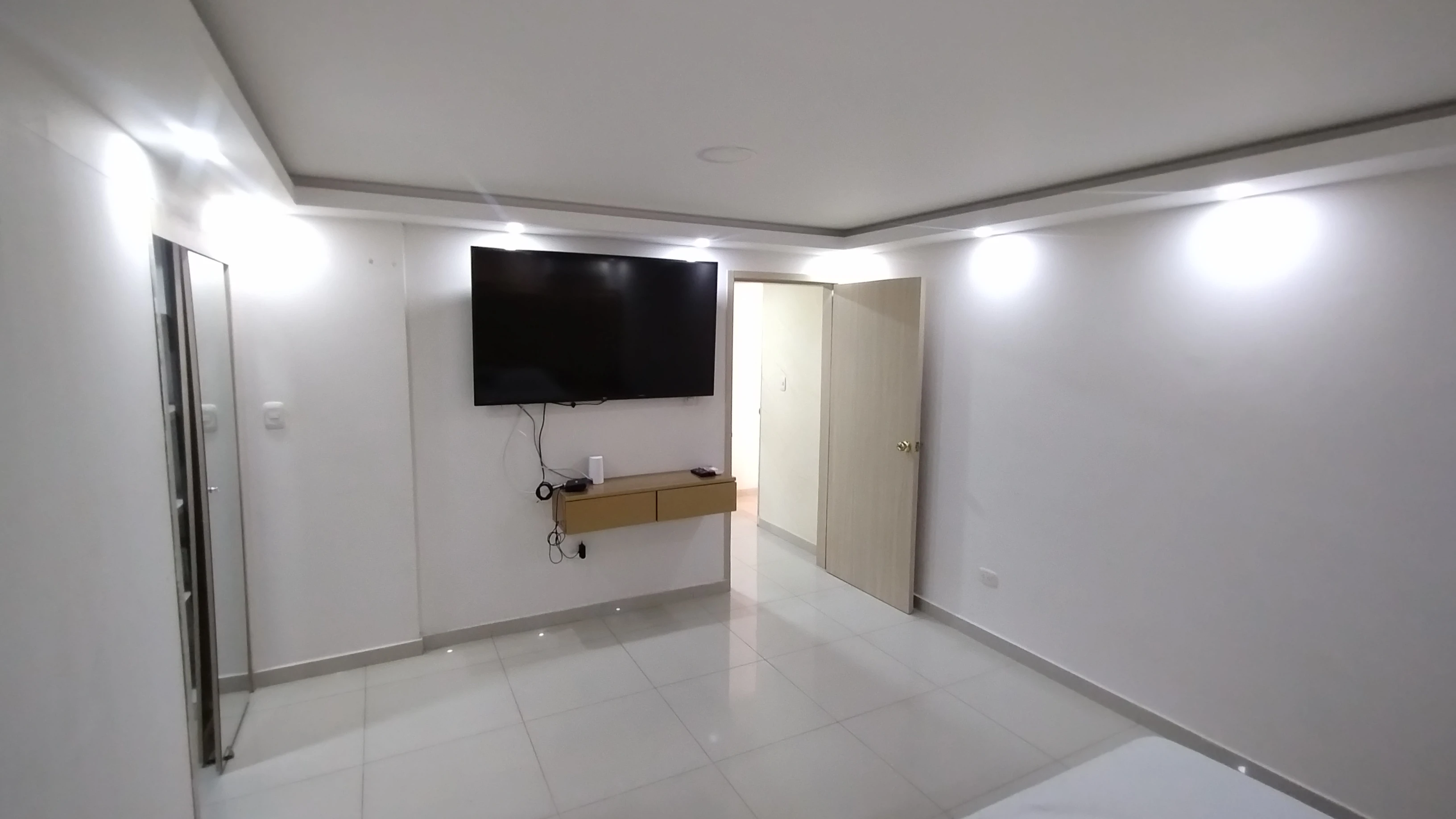 APARTAMENTO EN ARRIENDO AMOBLADO EN RIOMAR 