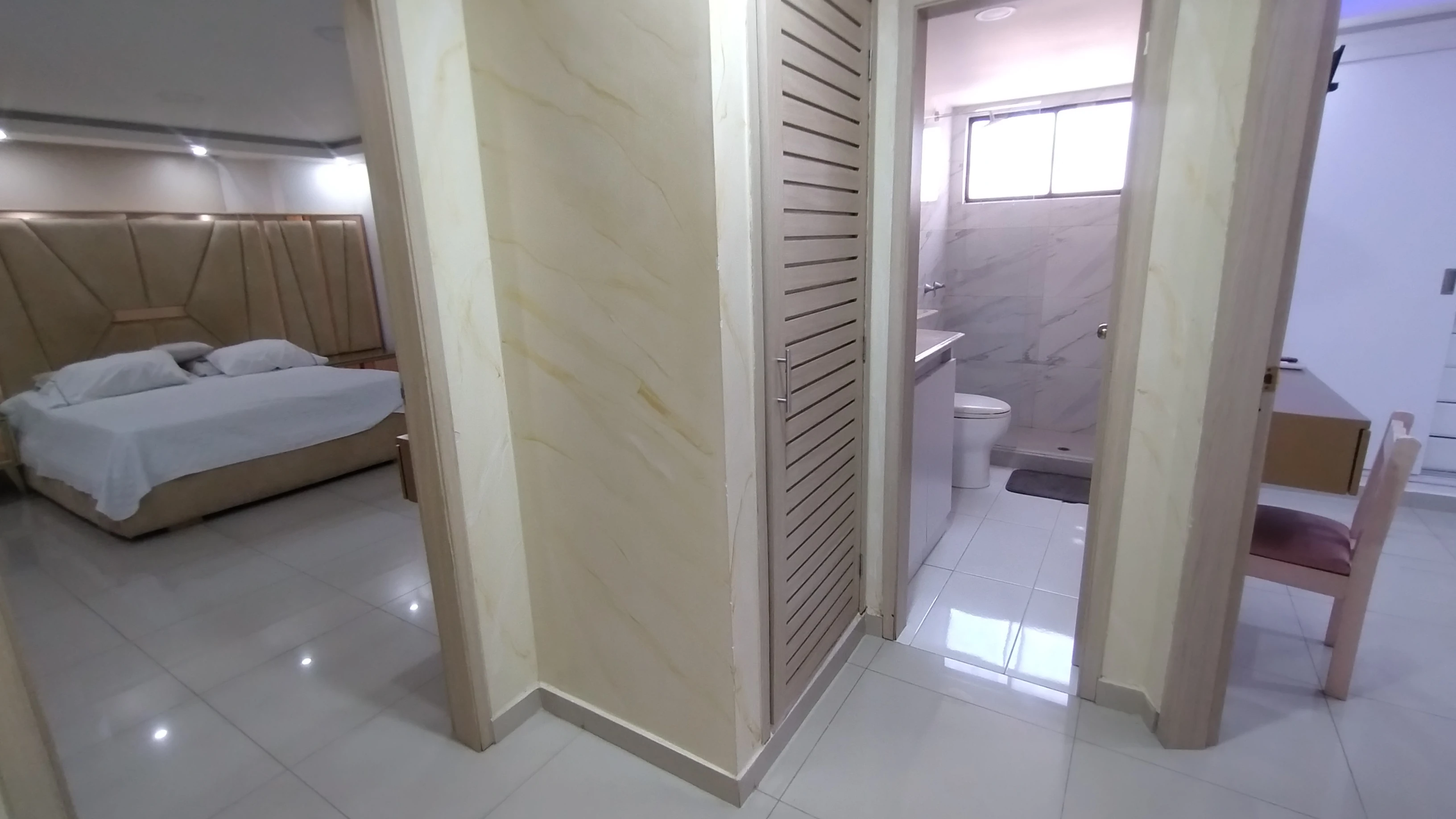APARTAMENTO EN ARRIENDO AMOBLADO EN RIOMAR 