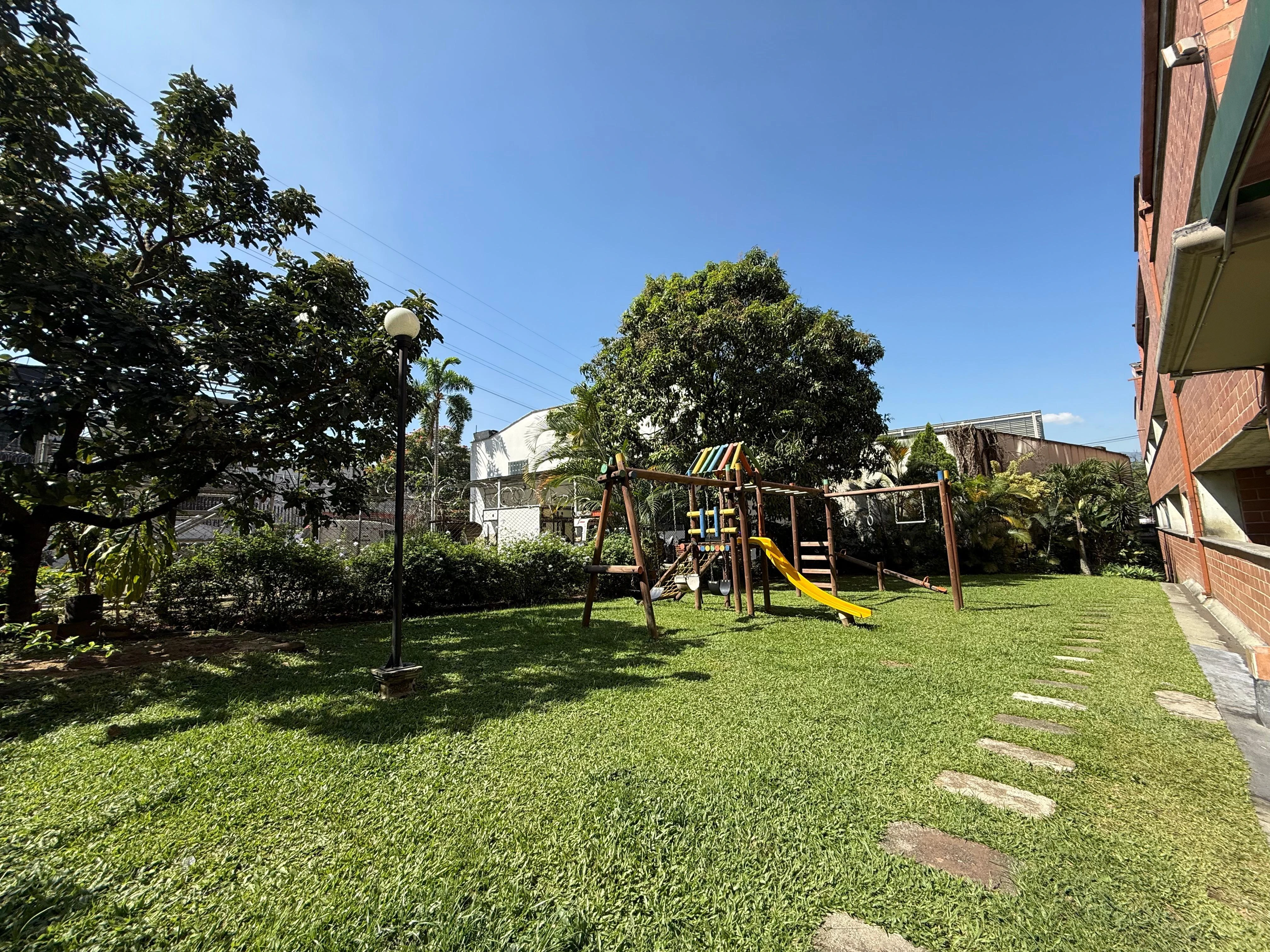 Vendo Apartamento en el Poblado