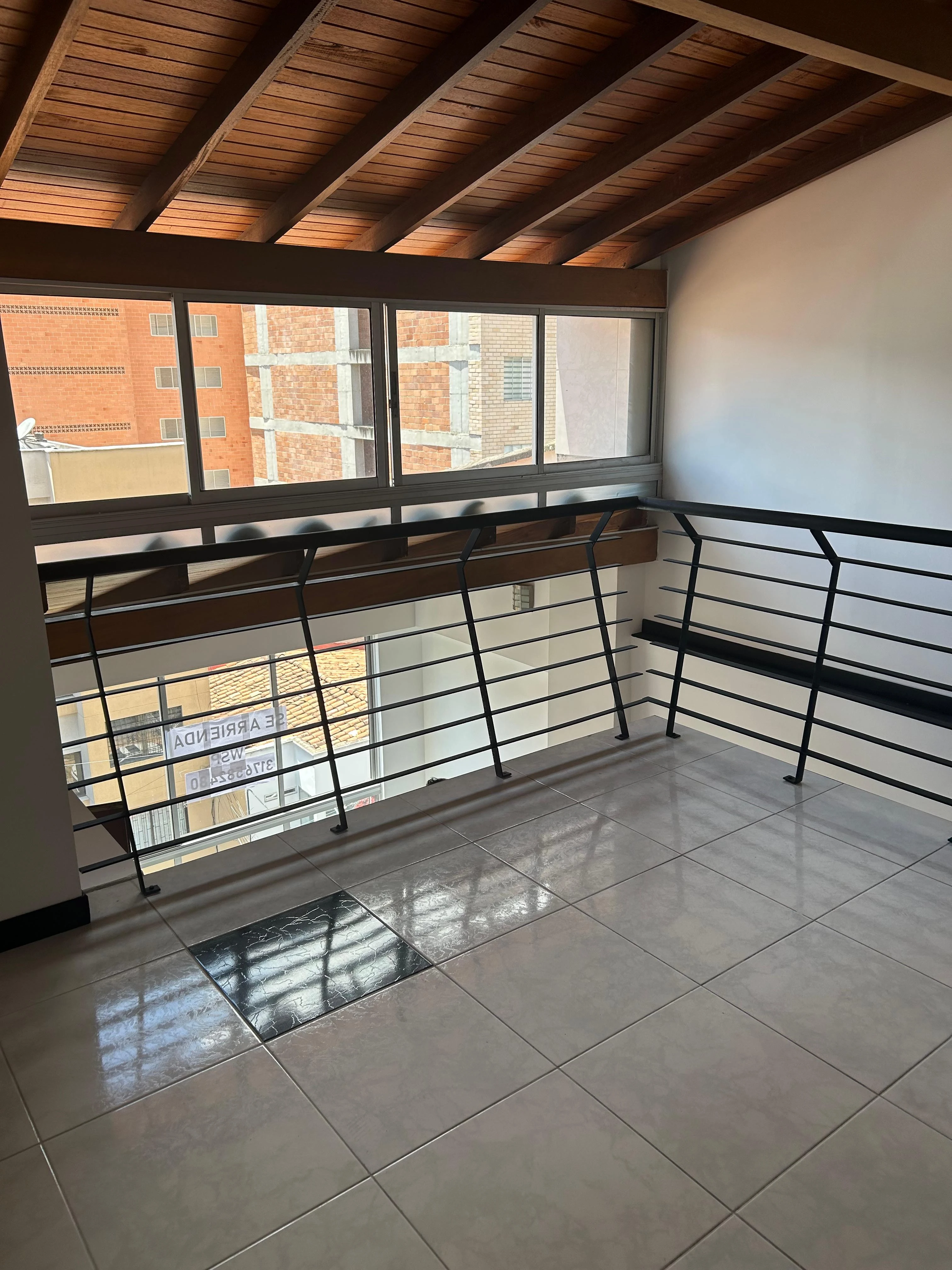 Apartamento En Arriendo En Laureles