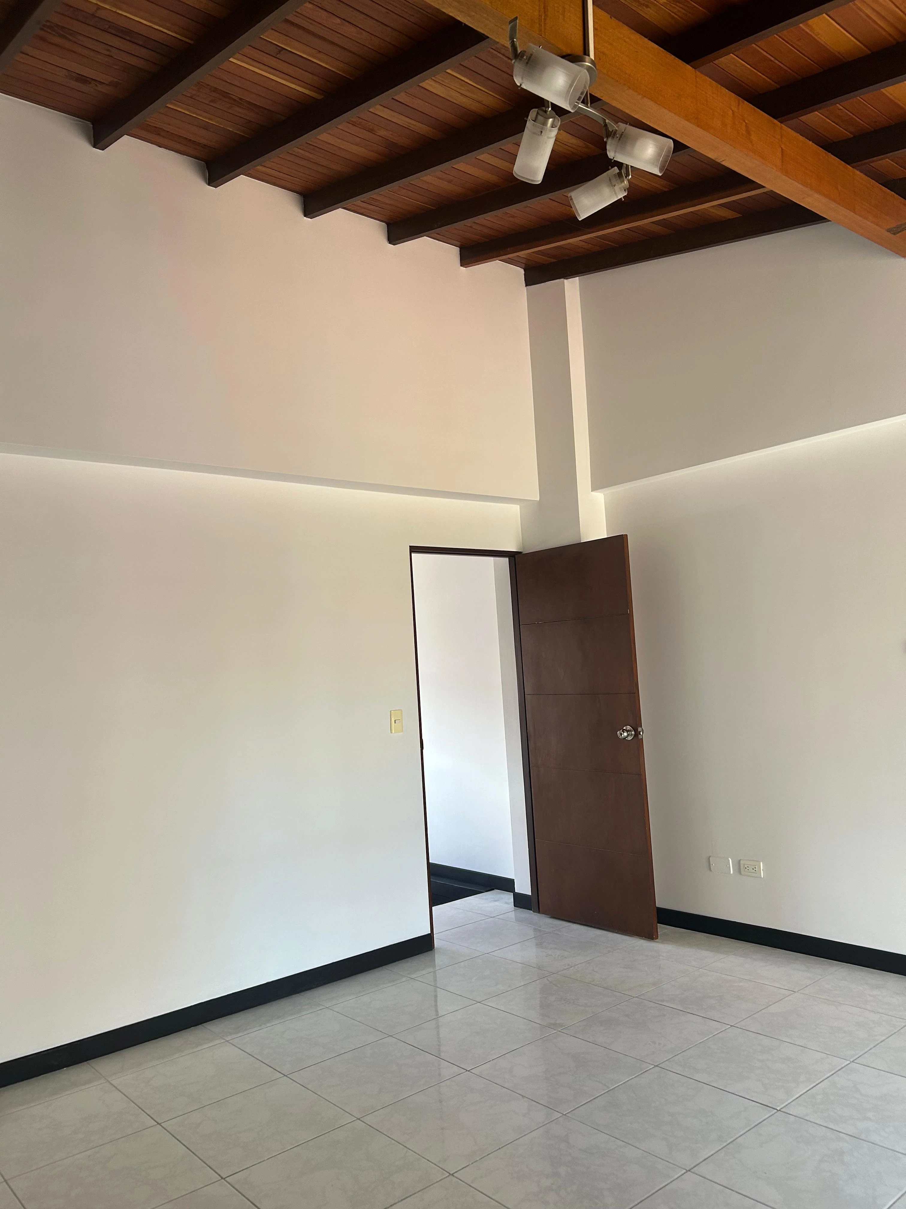 Apartamento En Arriendo En Laureles