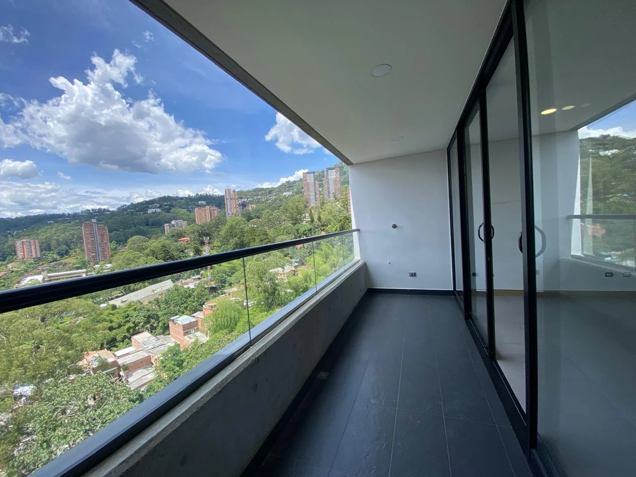 Arriendo Apartamento en el Poblado en el Tesoro