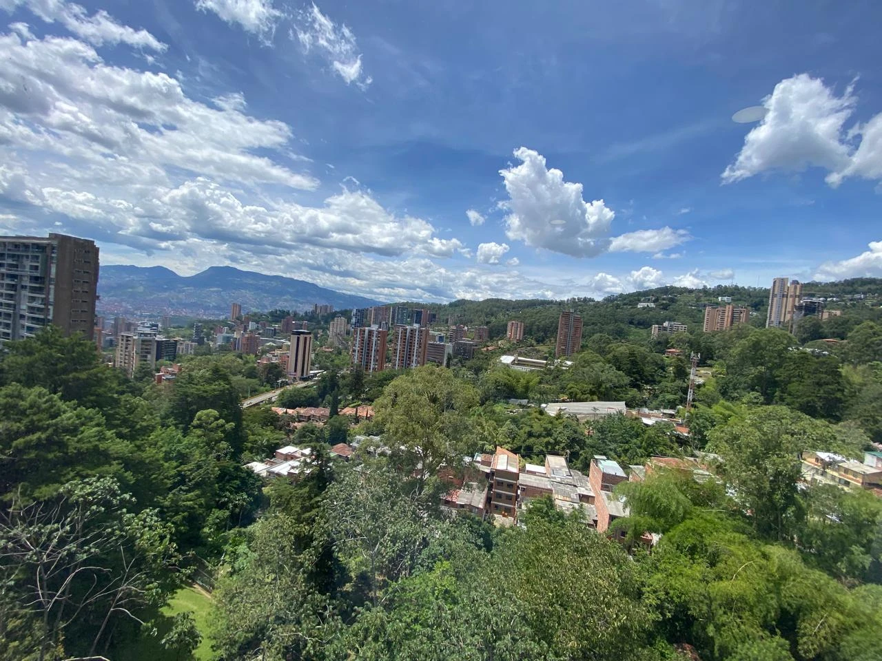 Arriendo Apartamento en el Poblado en el Tesoro
