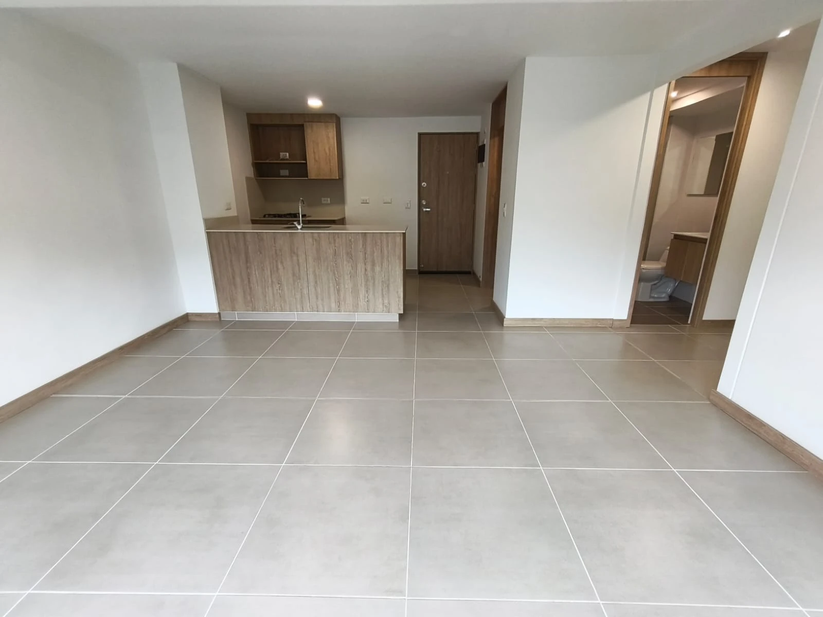Apartamento en arriendo sector loma del Chingui, Ecoparque el salado 