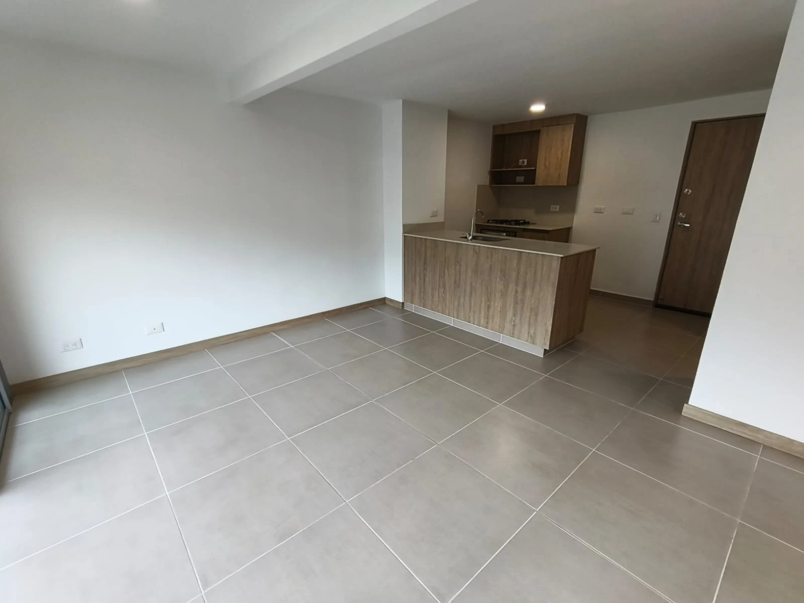 Apartamento en arriendo sector loma del Chingui, Ecoparque el salado 