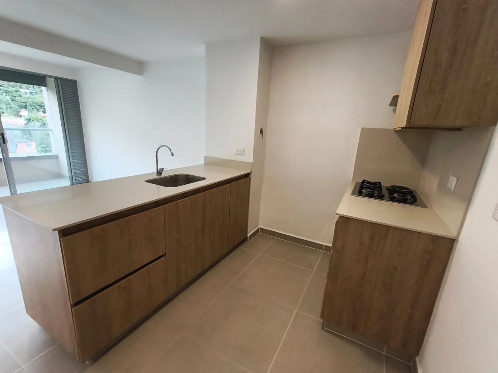 Apartamento en arriendo sector loma del Chingui, Ecoparque el salado 