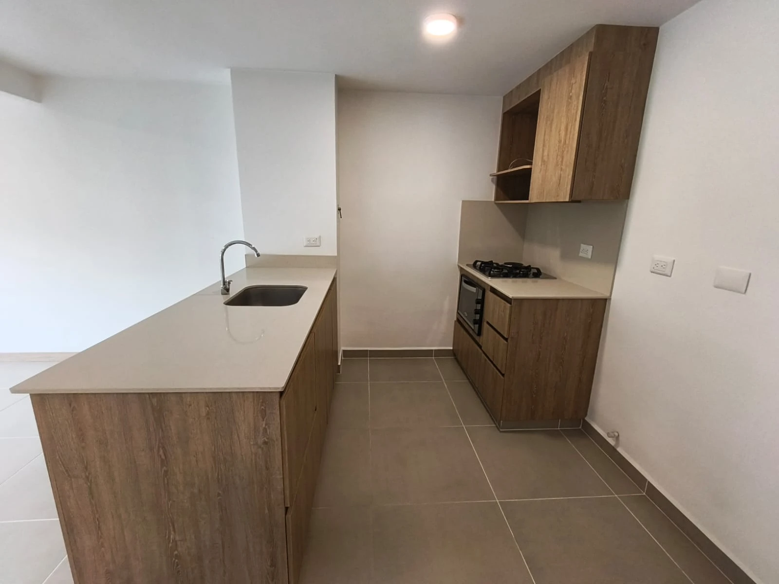 Apartamento en arriendo sector loma del Chingui, Ecoparque el salado 