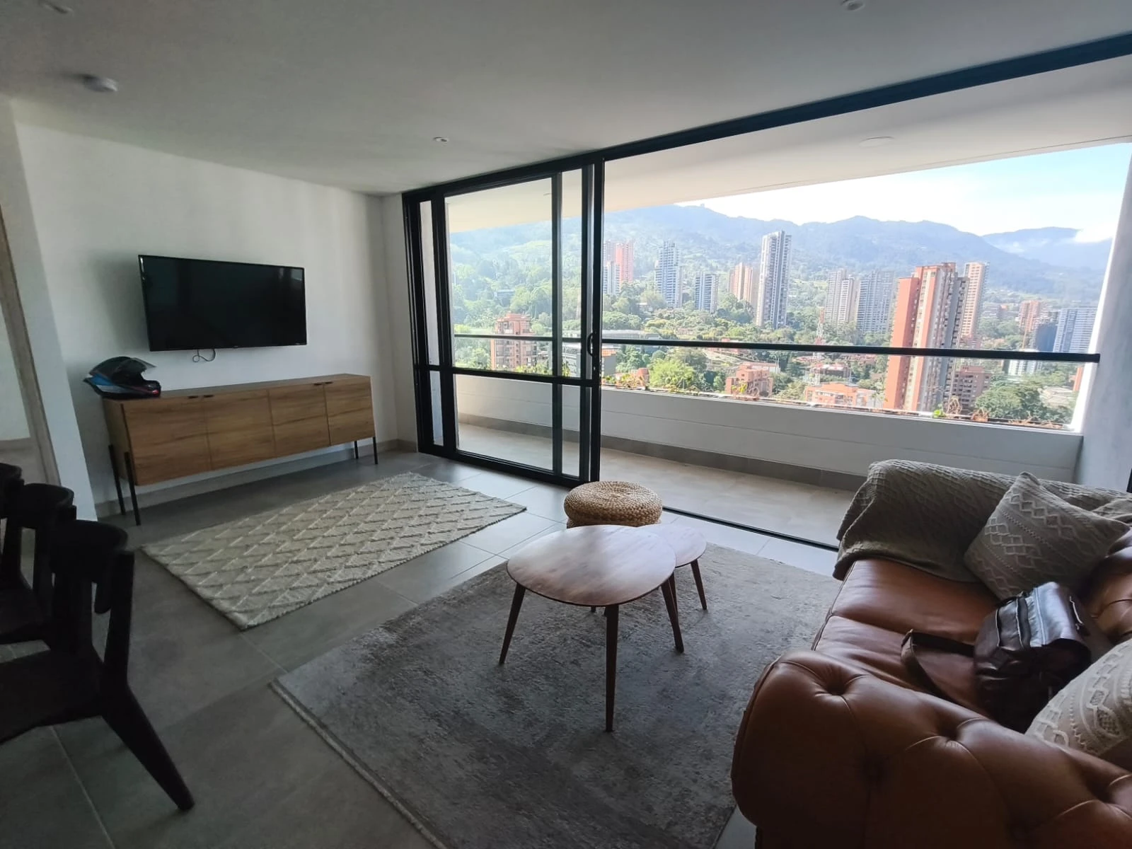 Aparta Estudio en Arriendo sector Transversal Superior