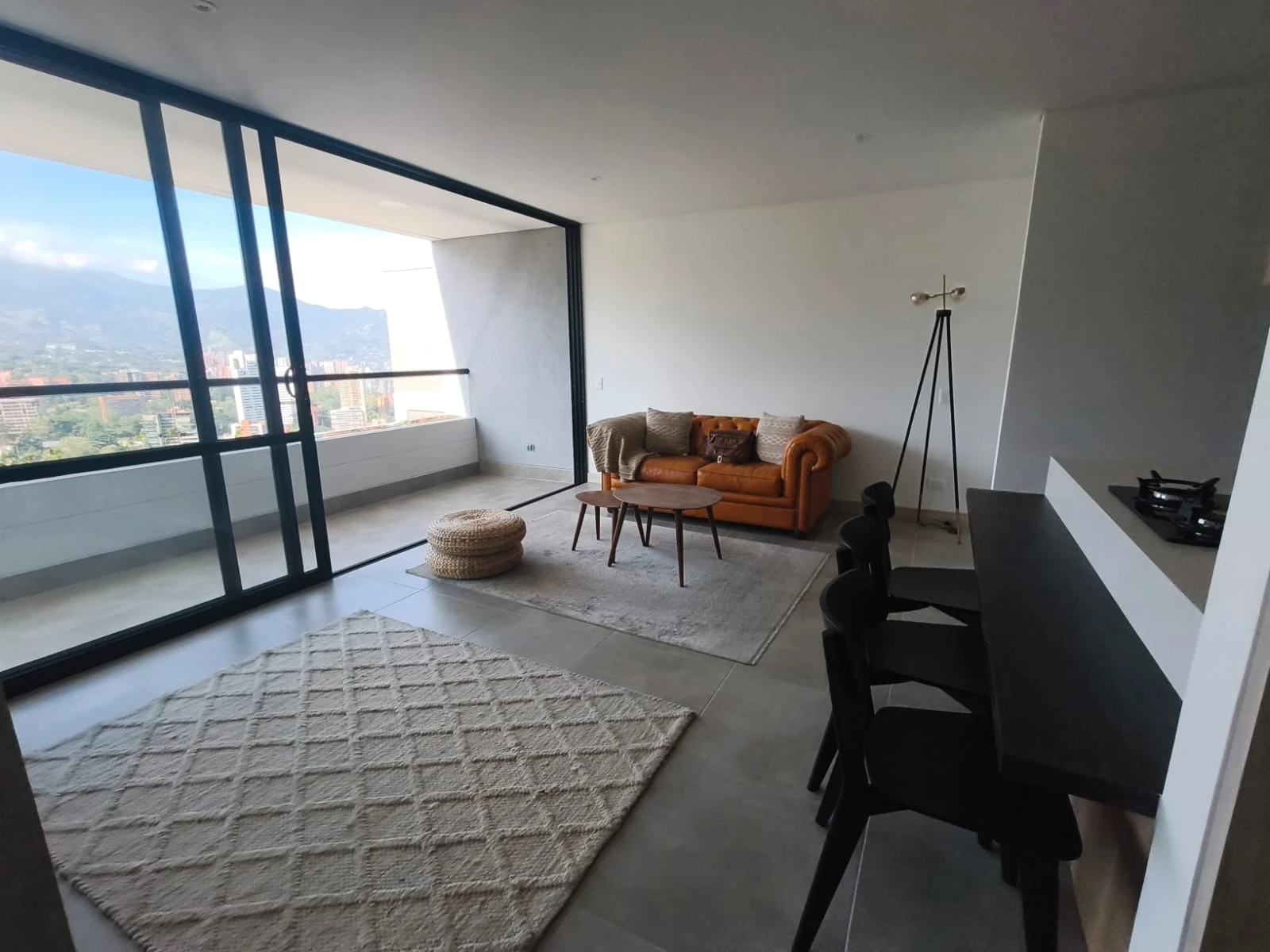 Aparta Estudio en Arriendo sector Transversal Superior