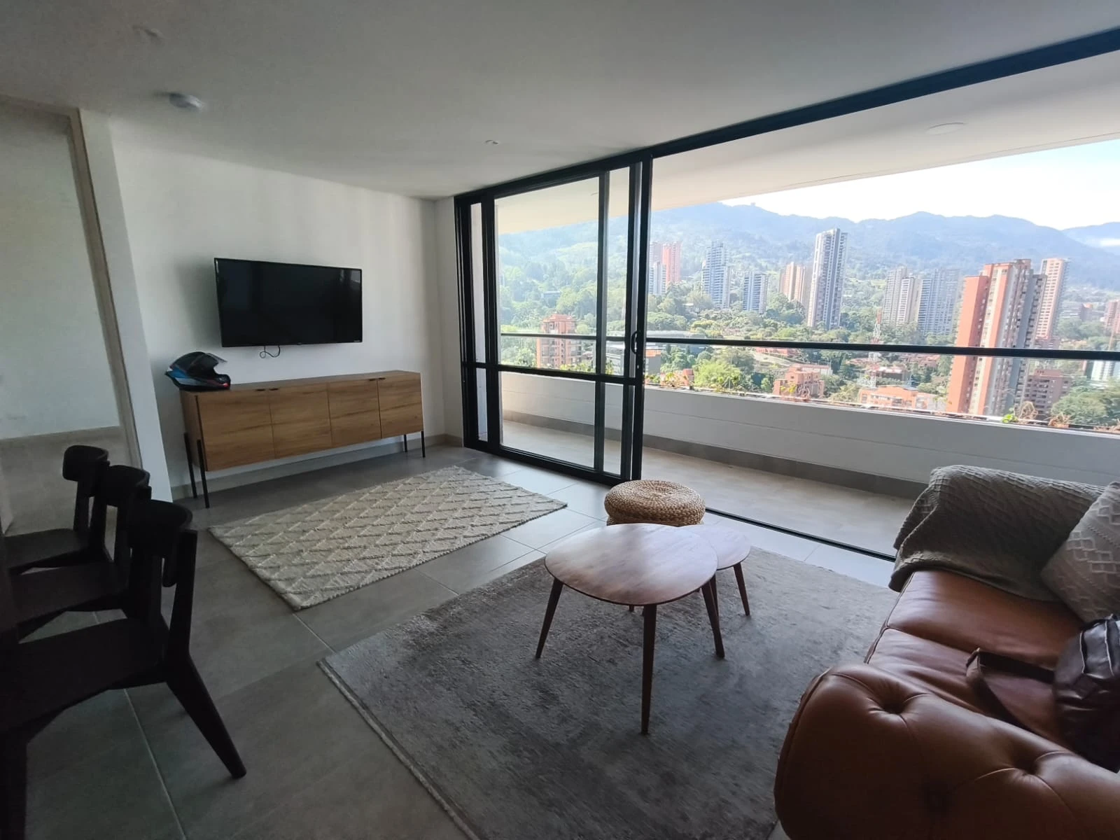 Aparta Estudio en Arriendo sector Transversal Superior
